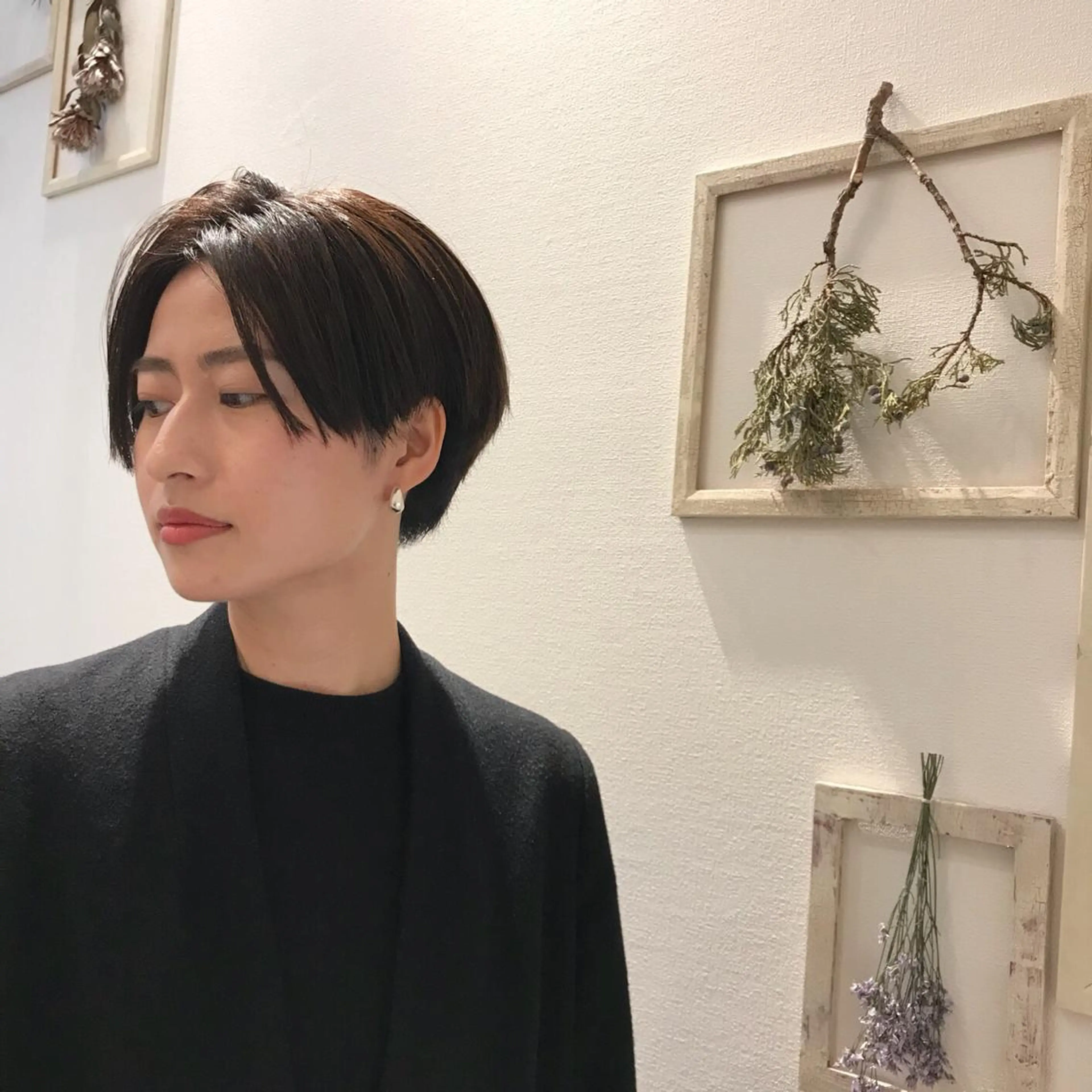 ショート カラー HARUNA🤍 大人ショートヘアのヘアスタイル