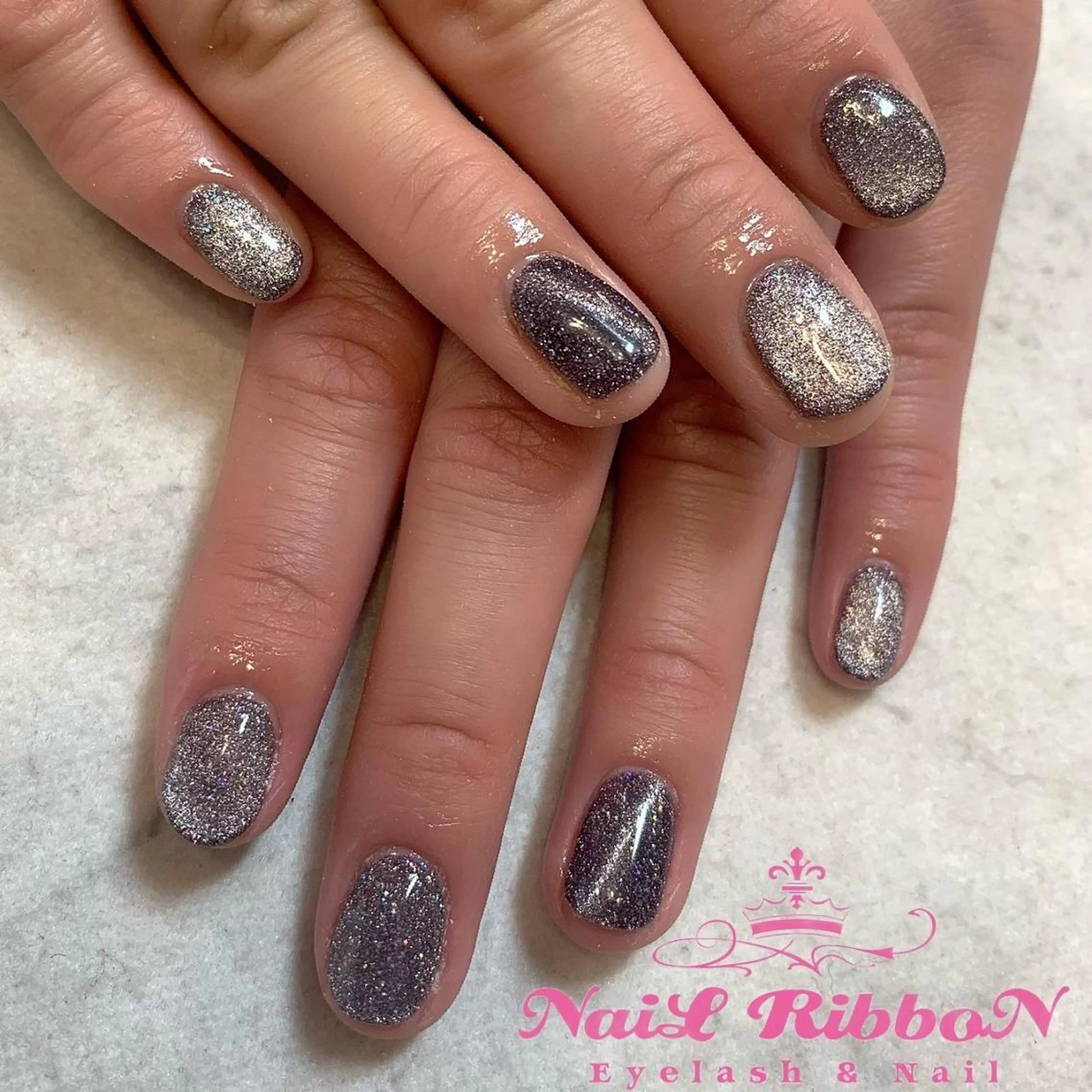 ネイル ネイルリボン 受付スタッフのネイルデザイン