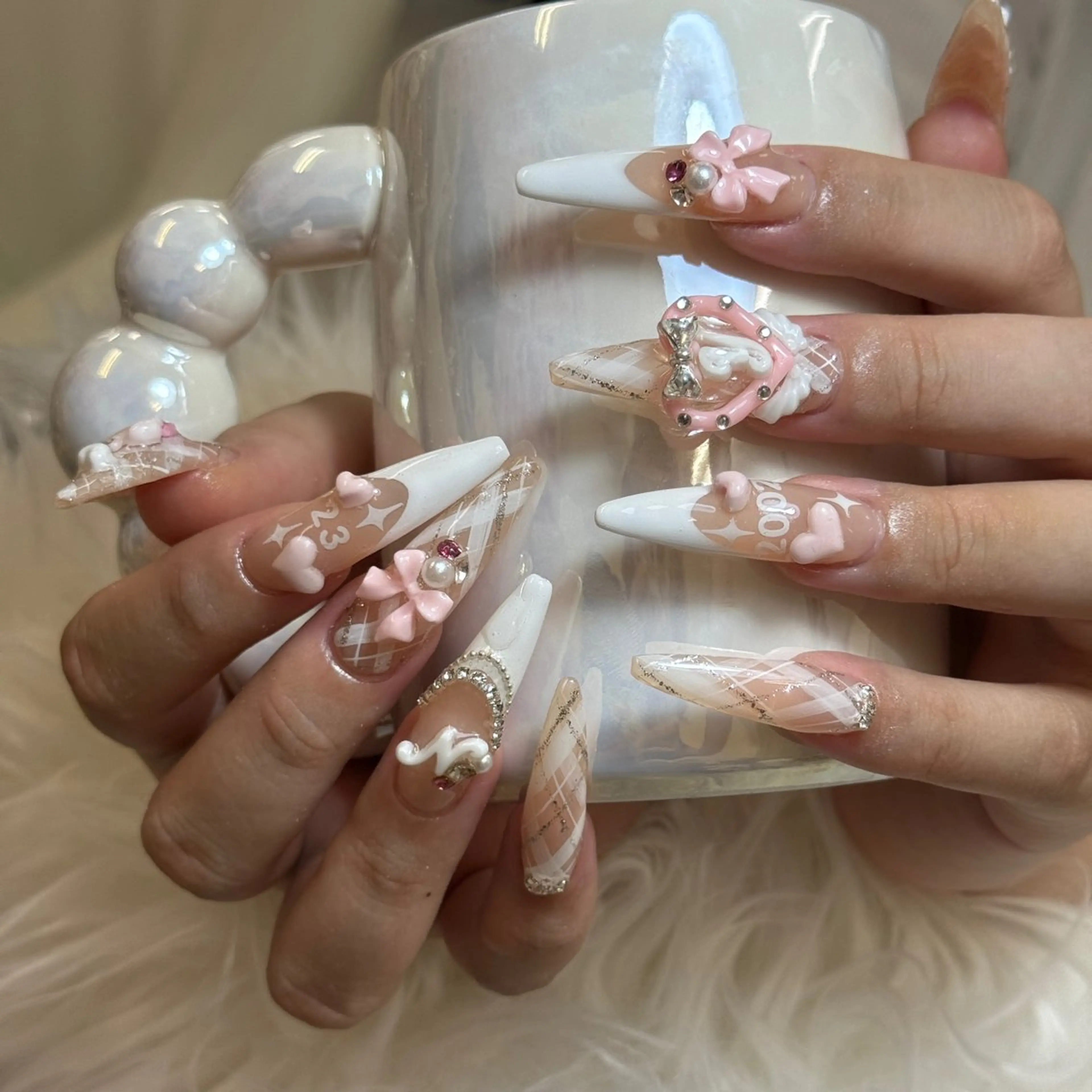 ネイル アートネイル オーロラネイル チークネイル 長さ出し フットネイル Anh 高田馬場のネイルデザイン