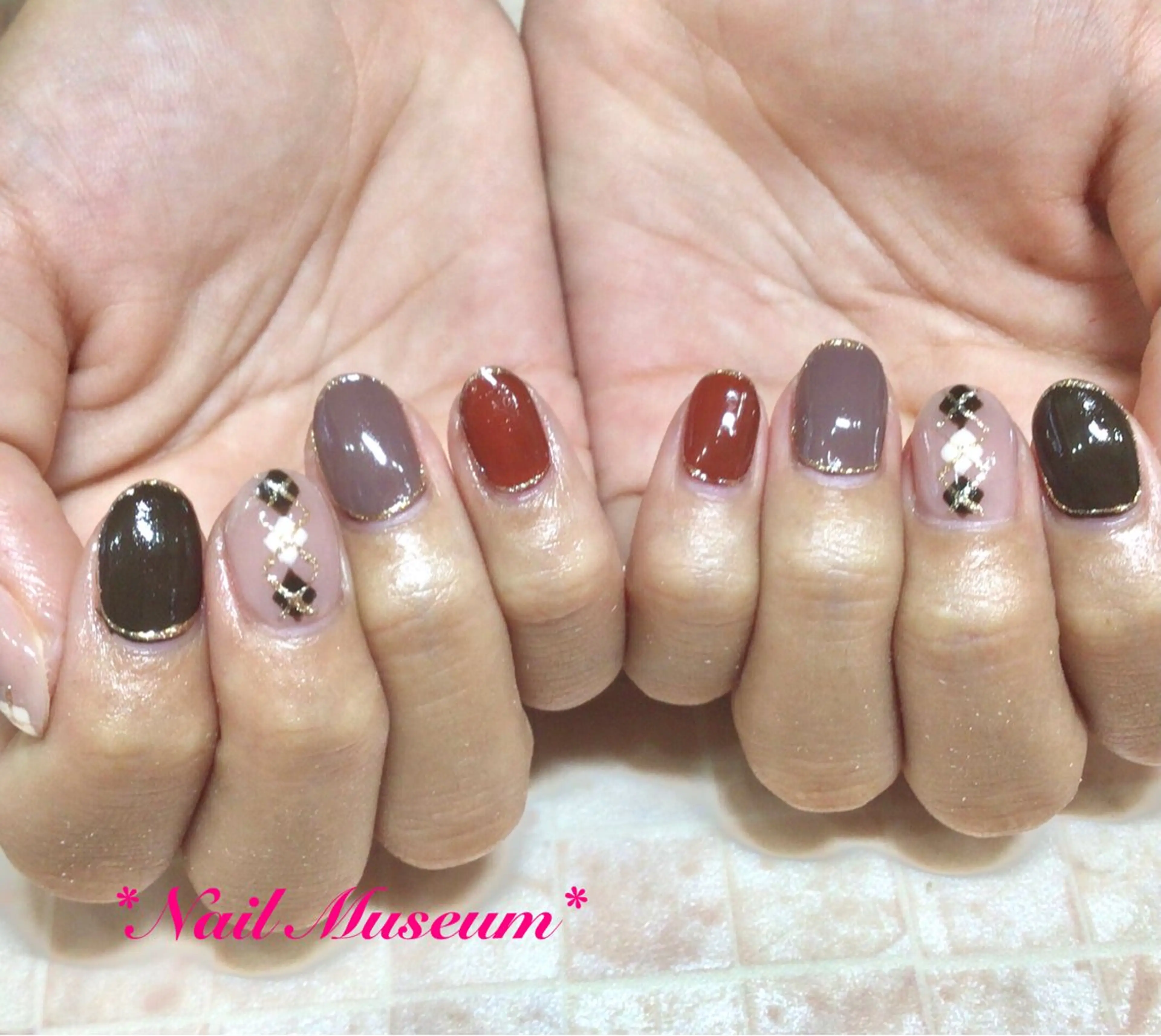 ネイル マグネットネイル💛 Hayakawaのネイルデザイン