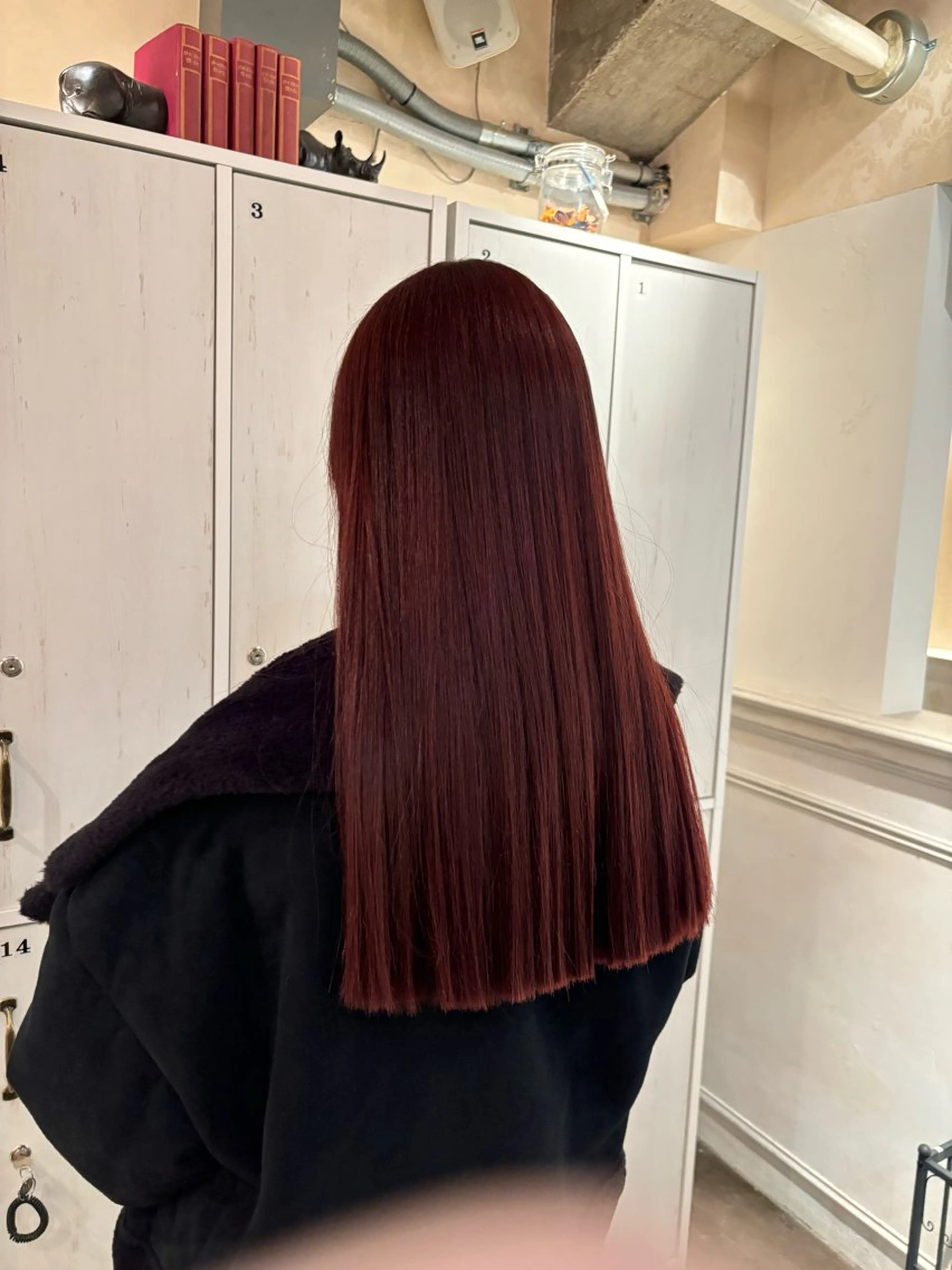 ロング カラー ブリーチ ボルドーカラー ブリーチなしカラー 髪質改善カラー ベージュ🤎YUMEのヘアスタイル