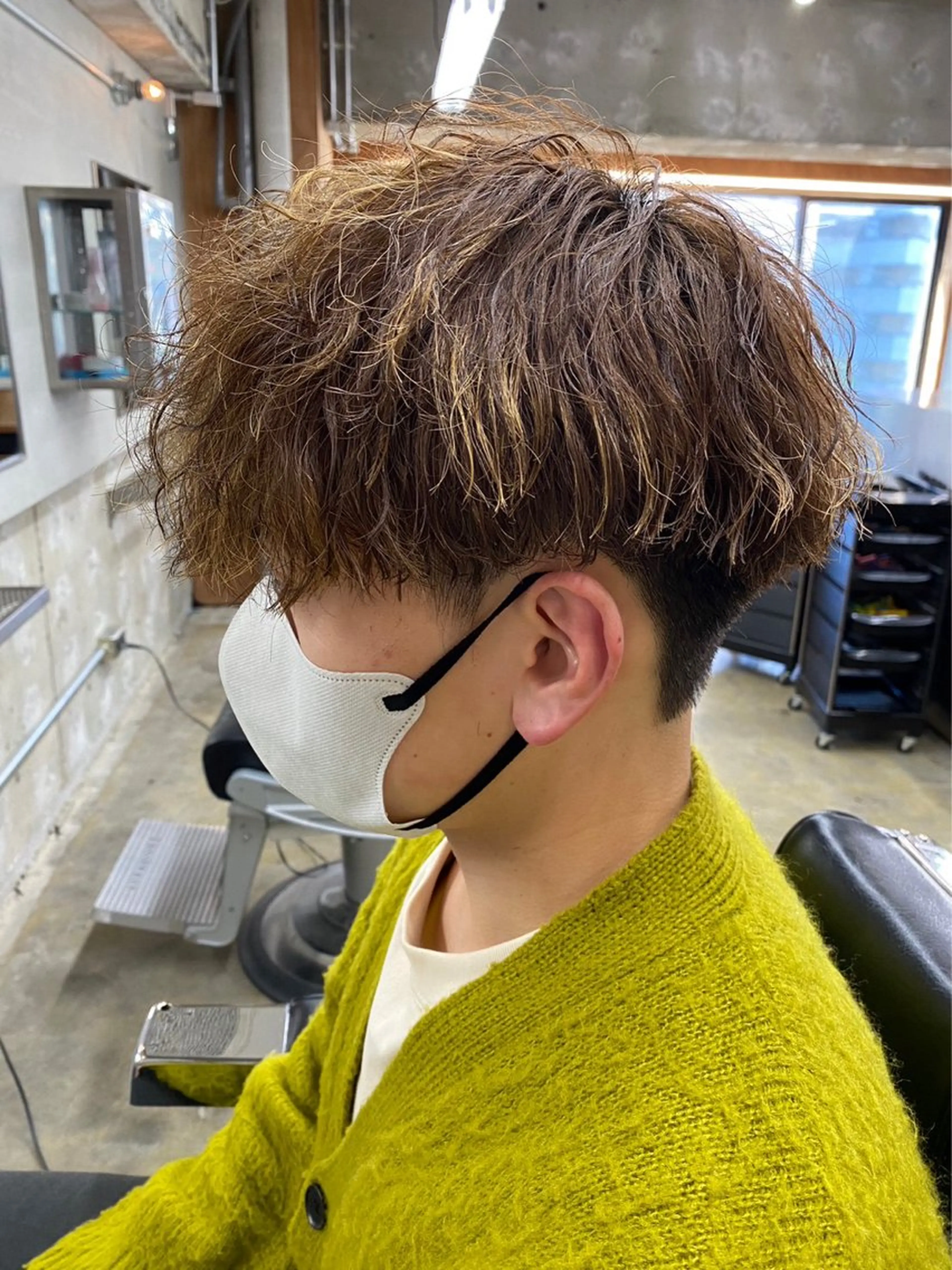 カラー パーマ メンズ アップバング ビジネス メンズパーマ メンズショート スパイキーショート カット パーマ 土岐 仁/メンズ専門 パーマ特化美容師🌀のヘアスタイル