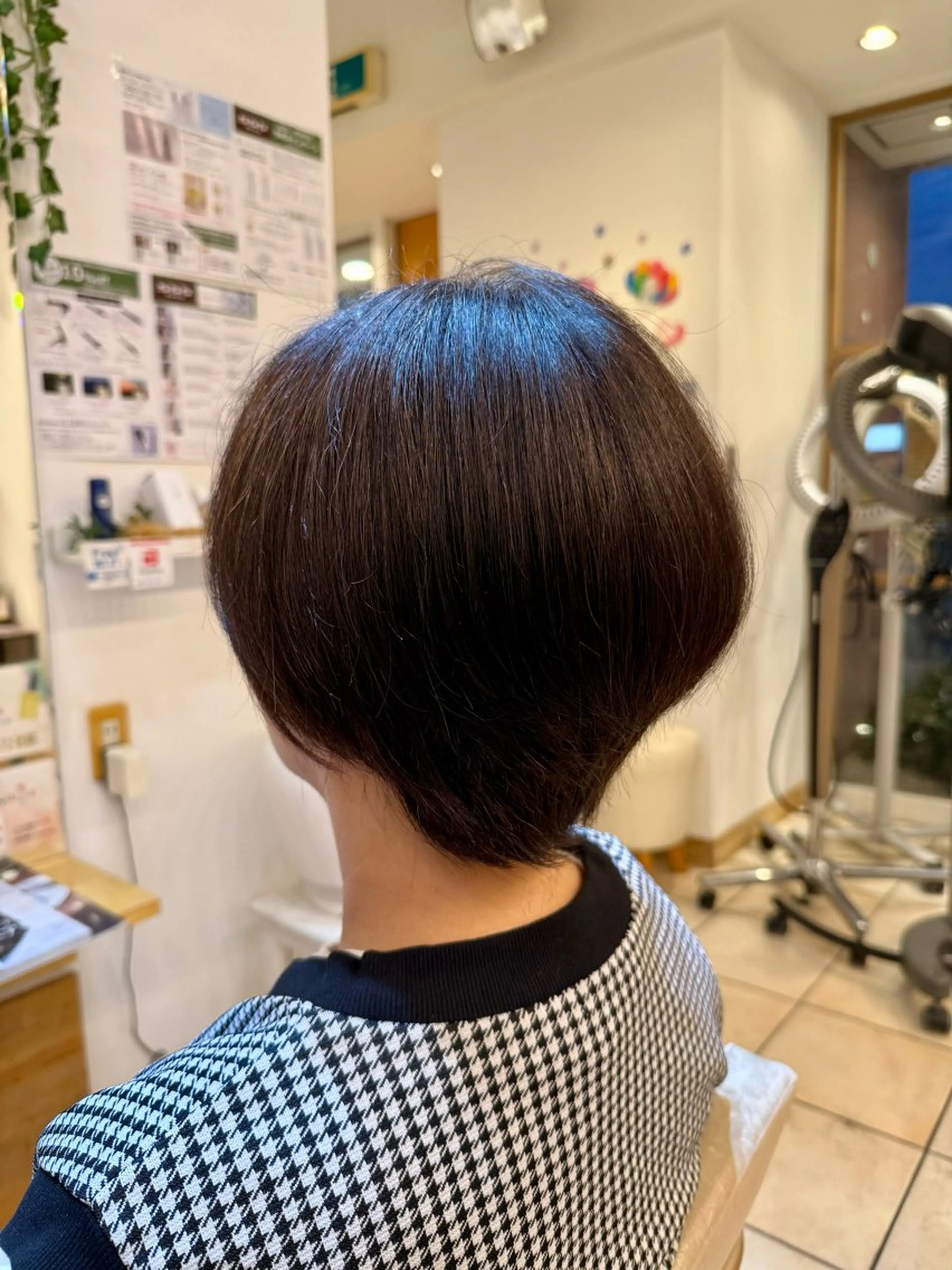 ショート 中野 亮のヘアスタイル