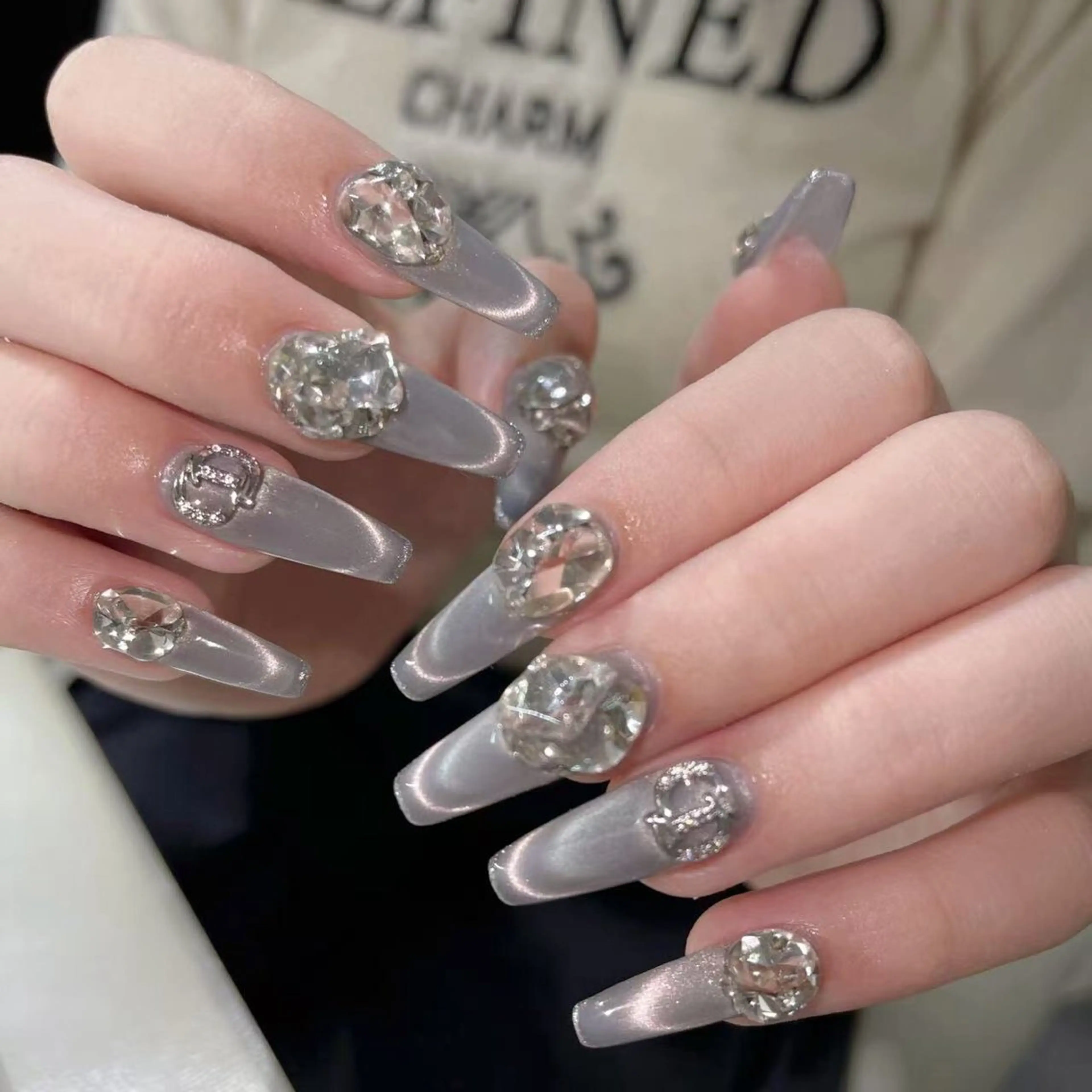 ネイル ハンドネイル Queens ひなのネイルデザイン