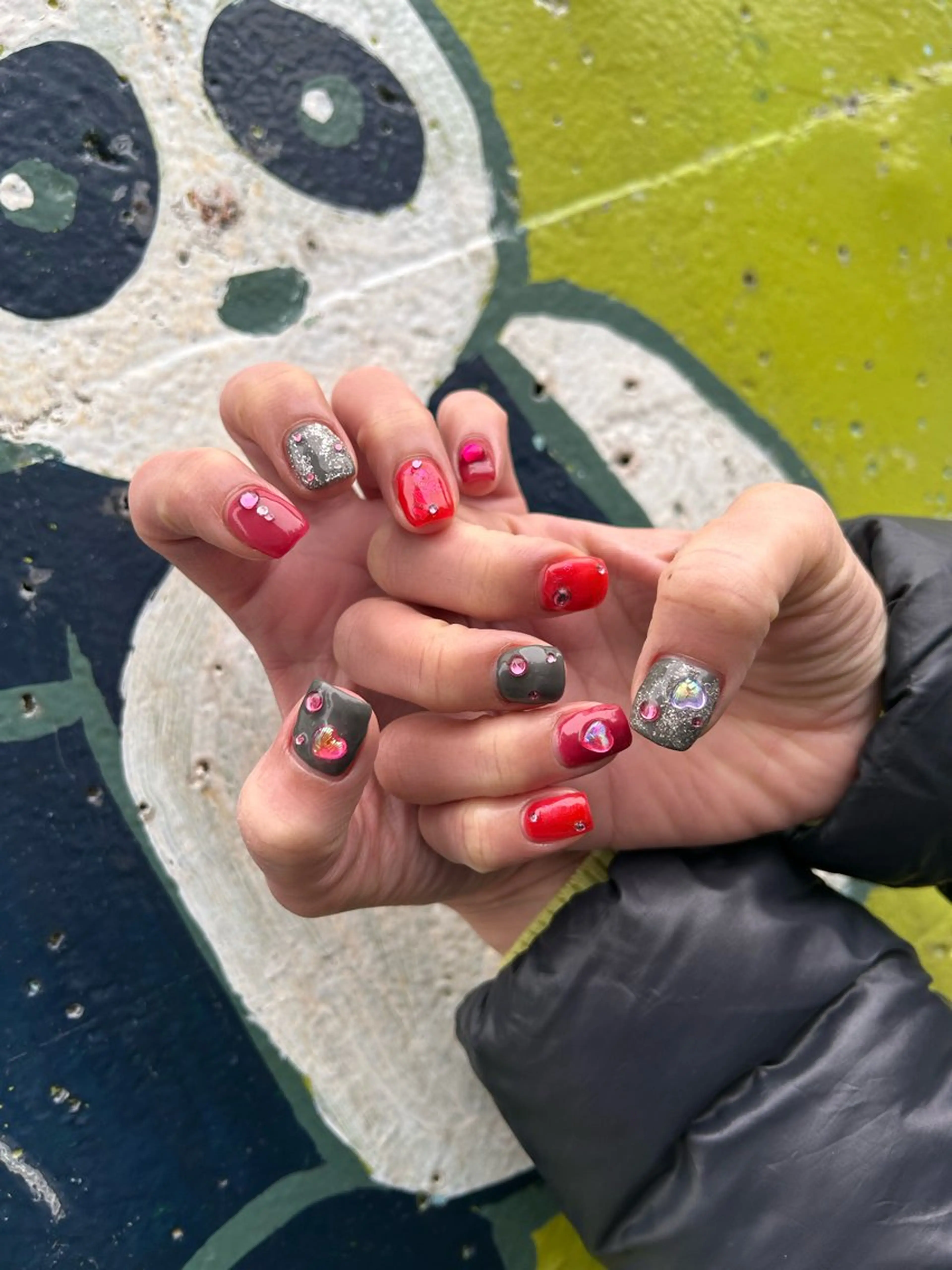 ネイル NANAE ネイル🌈虹のネイルデザイン