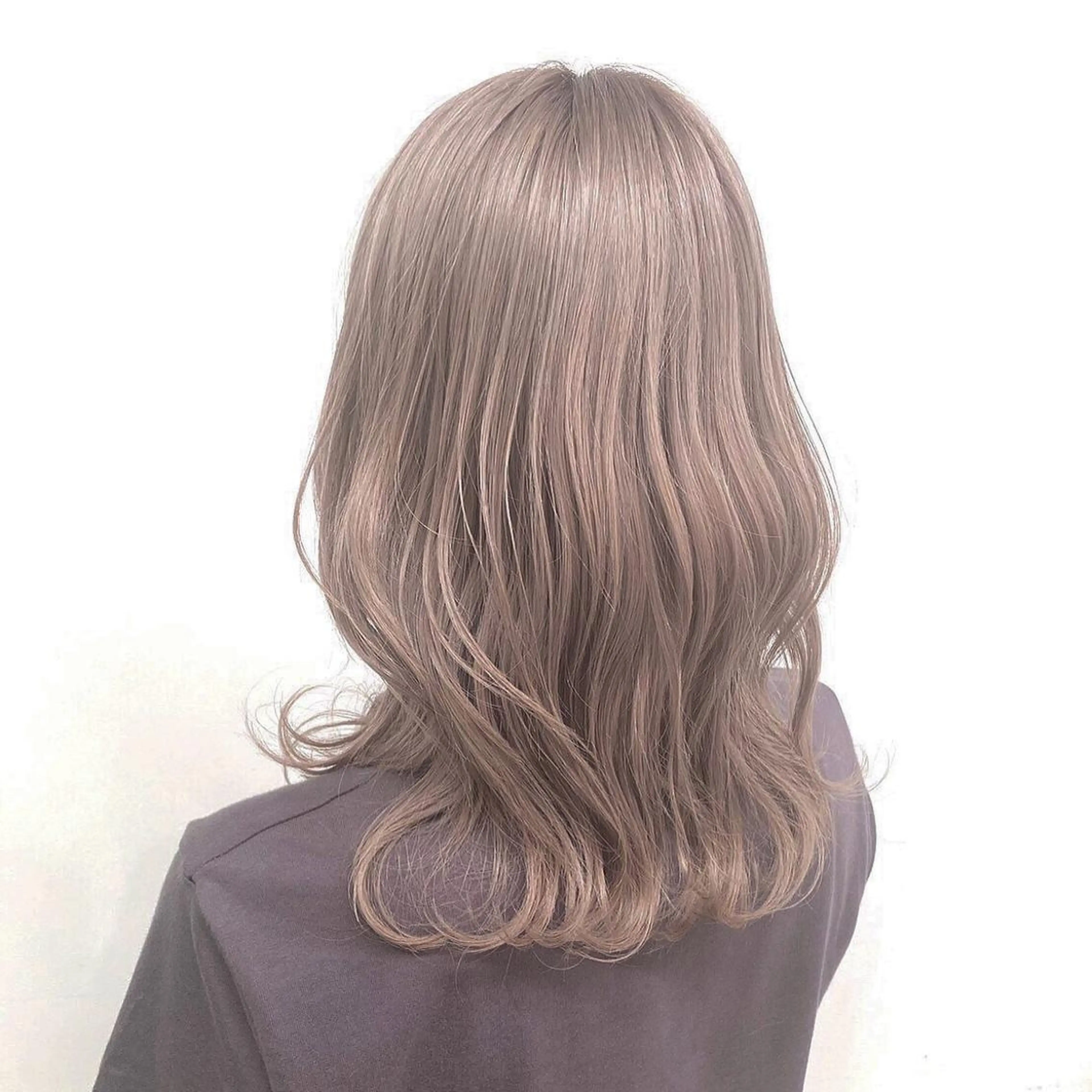 ロング カラー ベージュカラー ミルクティーベージュ 透明感カラー🤍 Kaitoのヘアスタイル