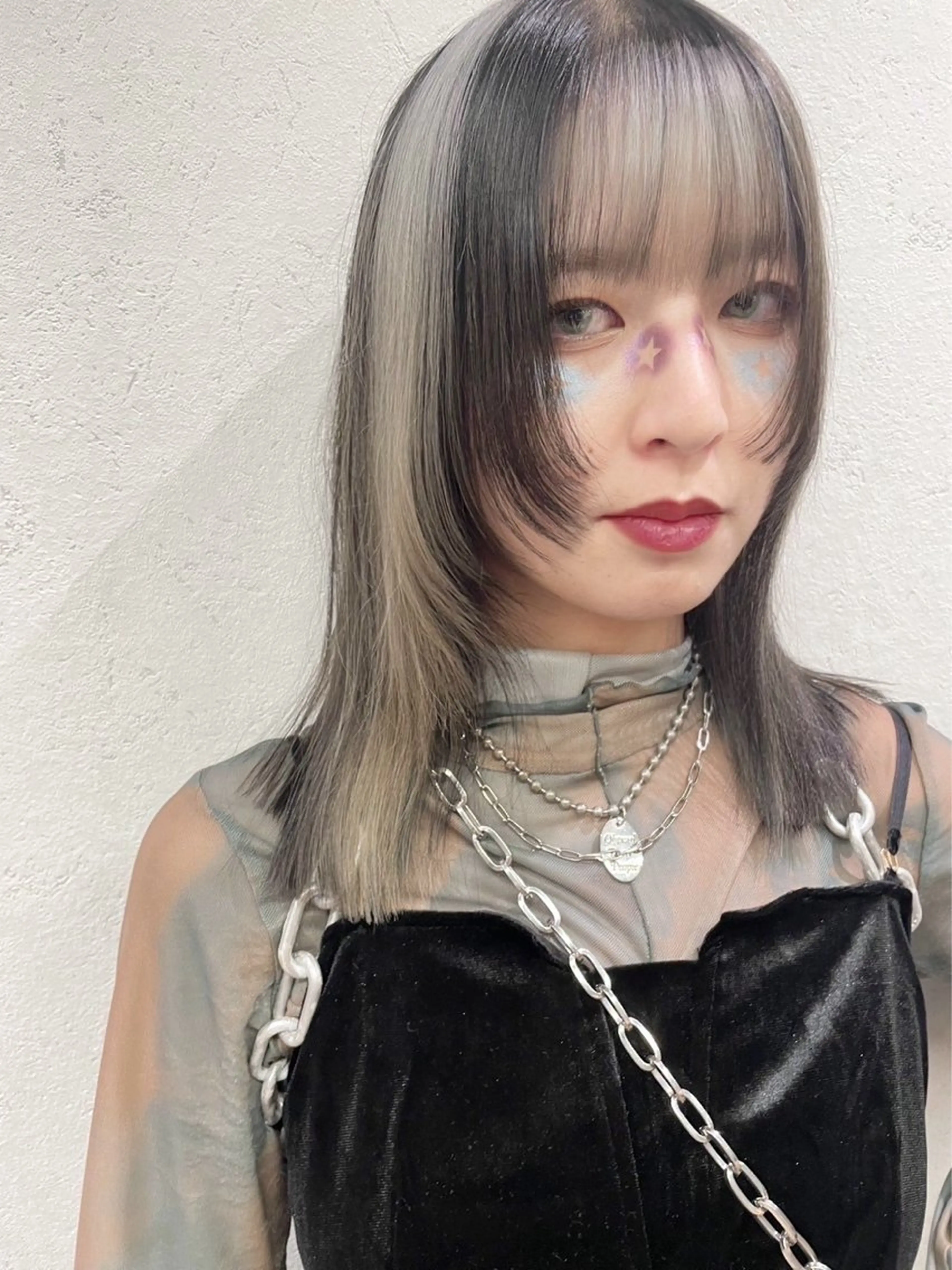 セミロング カラー ヘアカラー トリートメント ブリーチ/ハイトーン 🌏💊RAINEのヘアスタイル