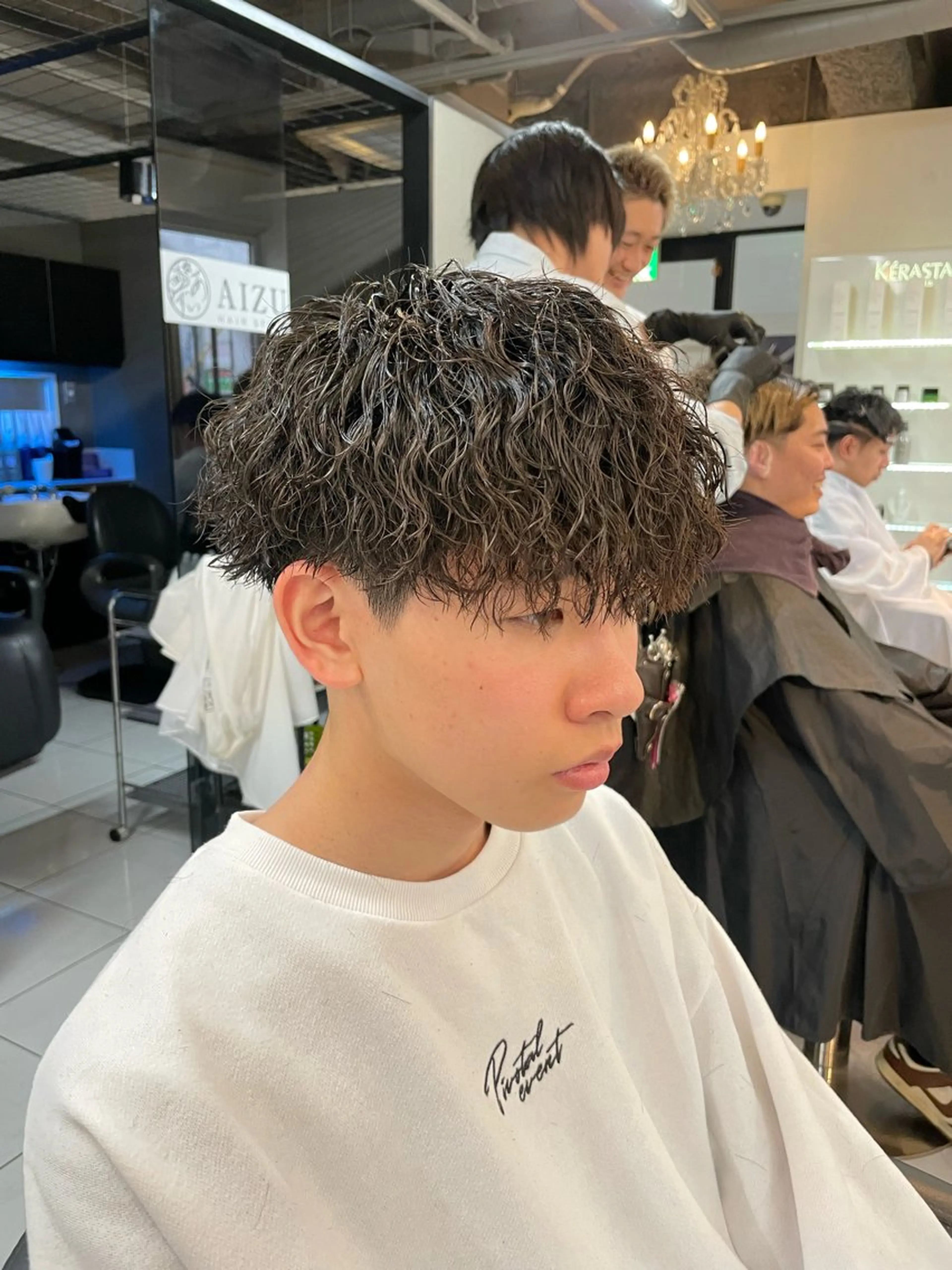 パーマ メンズ フェザーパーマ メンズパーマ スパイキーショート メンズツイストパーマ ツイストスパイラルパーマ カット パーマ 🔥お値段以上🔥 メンズ特化たかひろのヘアスタイル