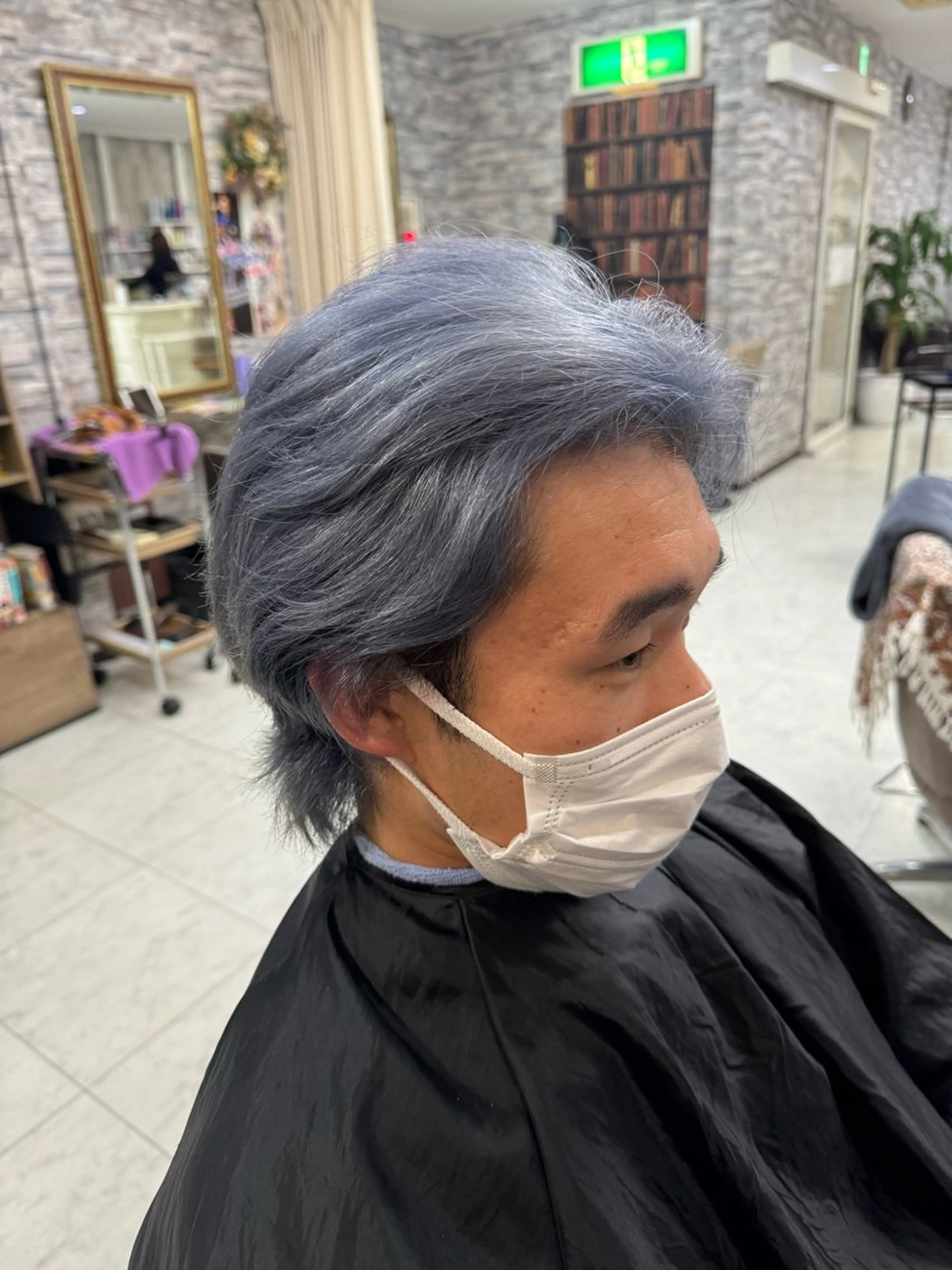 ショート 土屋朱理/ ハイトーンカラーのヘアスタイル