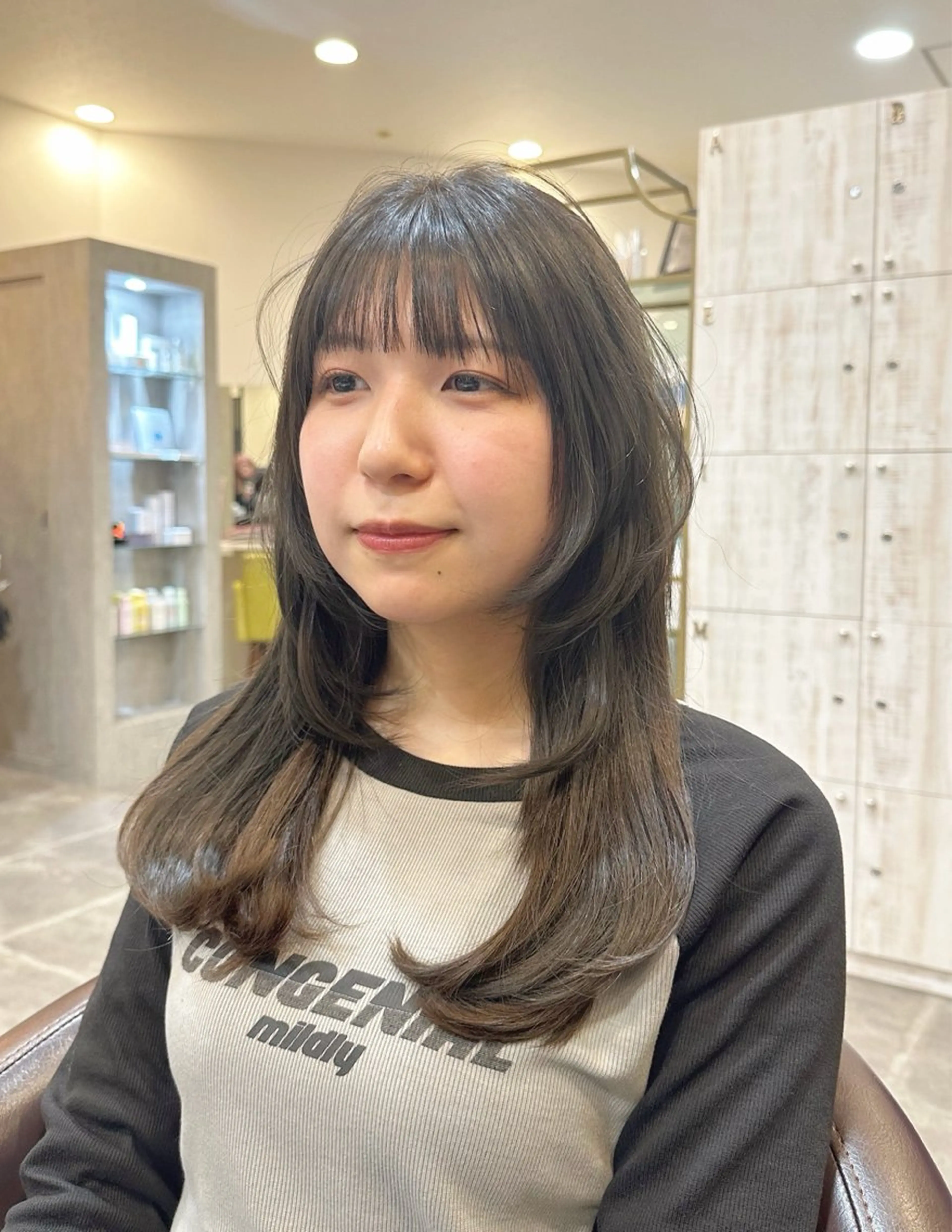 セミロング レイヤーカット ウルフカット ウルフレイヤー ノンダメージ 🥑mikubanのヘアスタイル