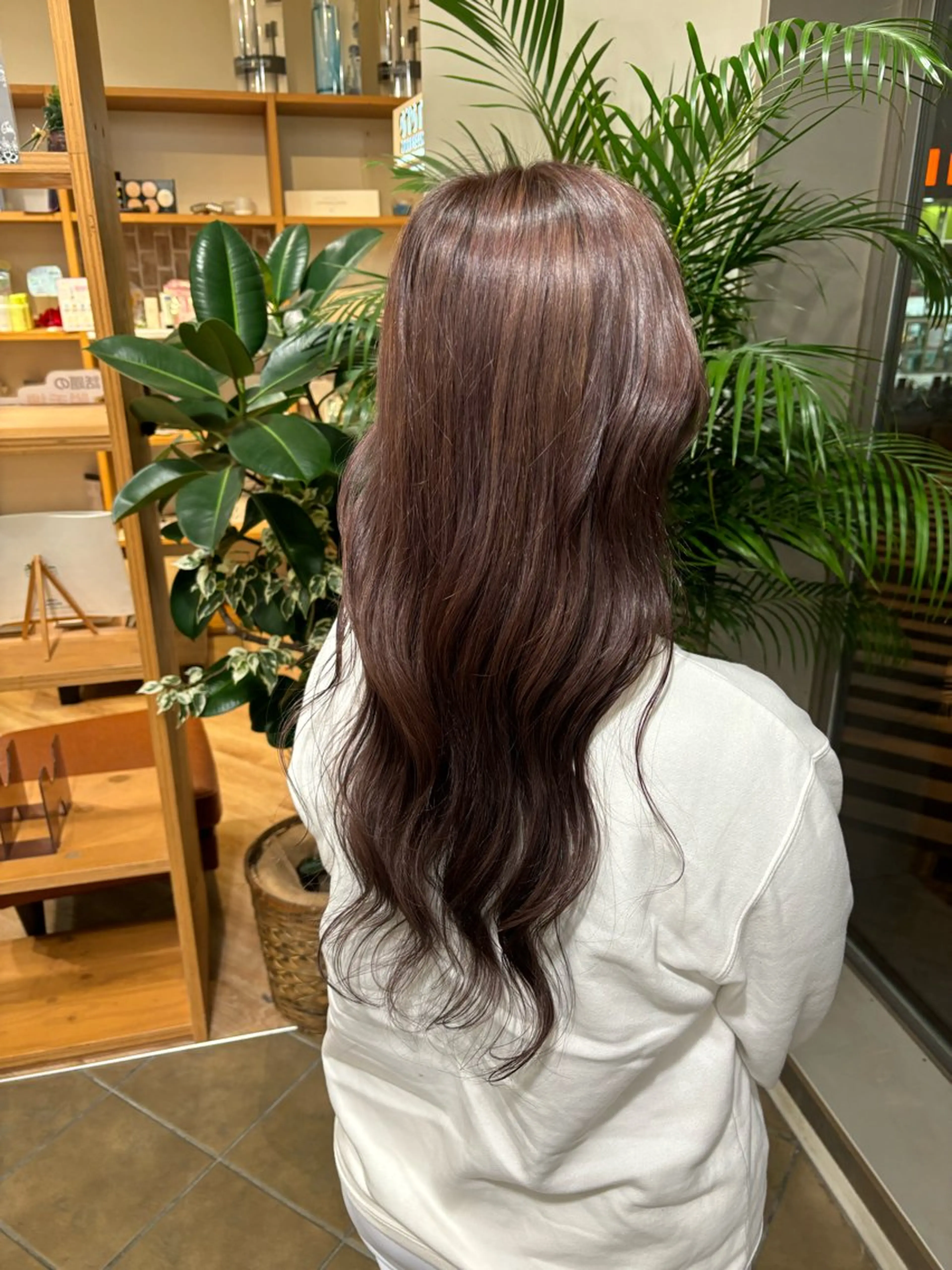 カラー みやもと みくのヘアスタイル