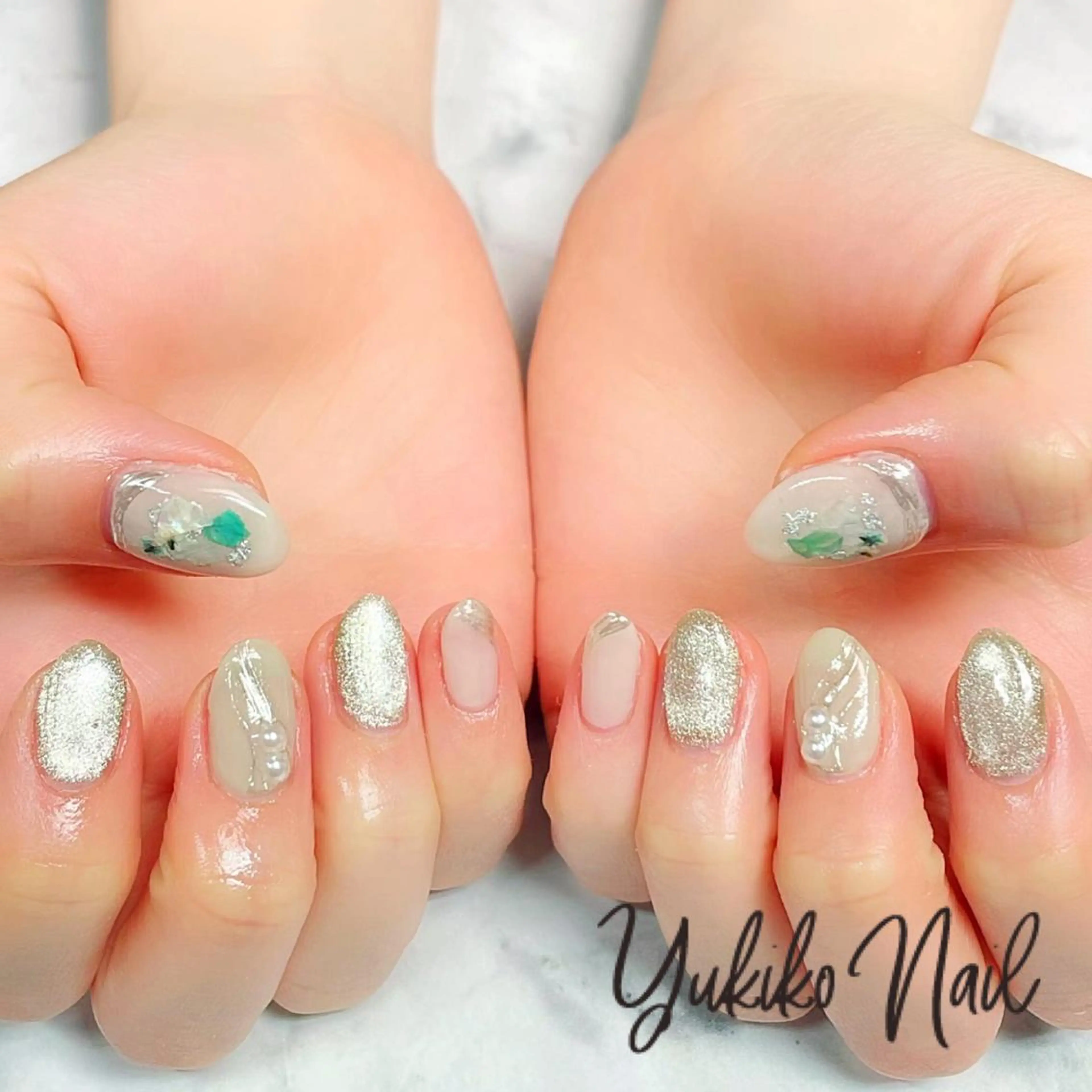 ネイル グリーン マグネットネイル ミラーネイル ユキコ ネイルのネイルデザイン
