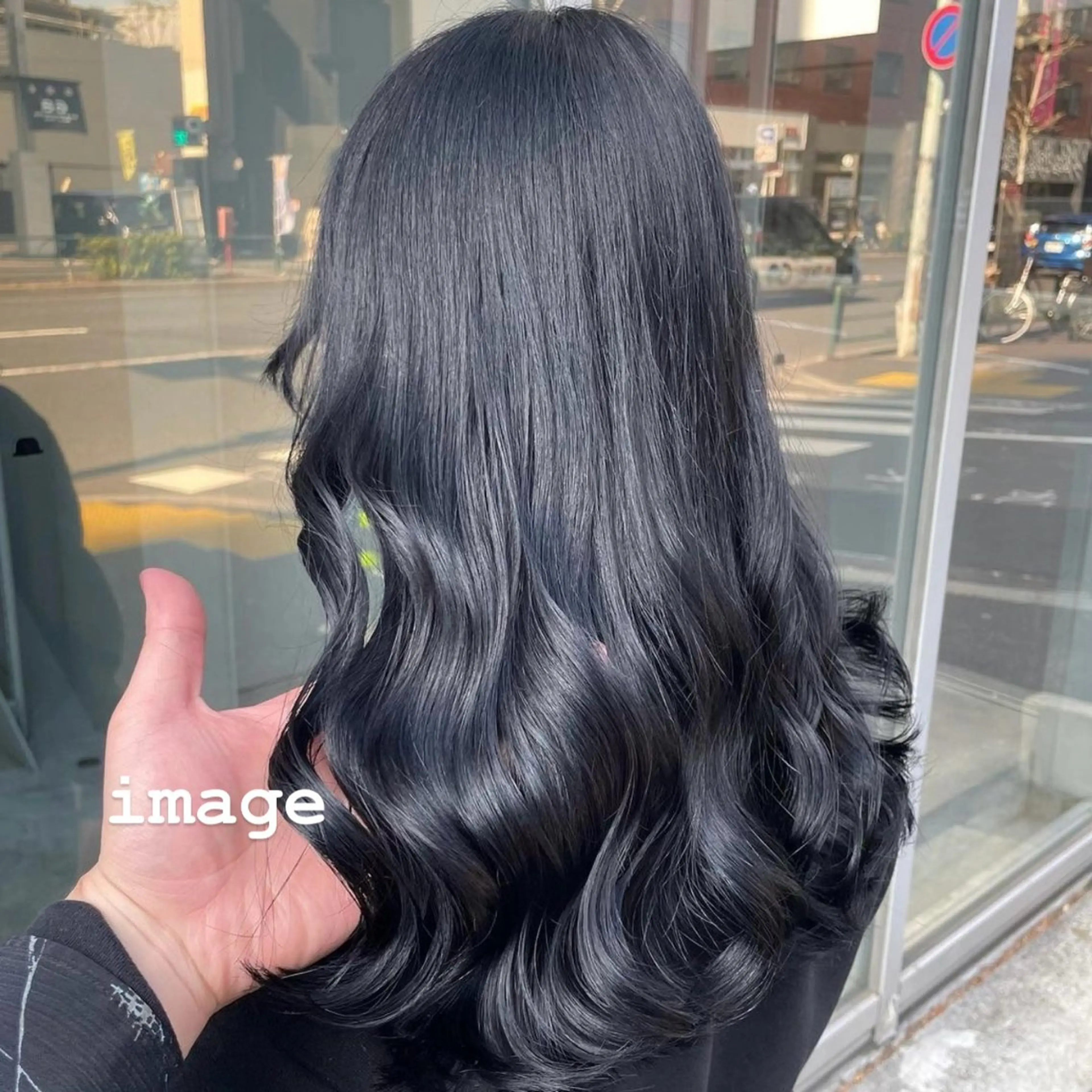 セミロング カラー 黒髪 ブルーカラー ブルーブラック ガーデンフロムイッツ所属・カラーモデル募集🫐 koukiのヘアスタイル