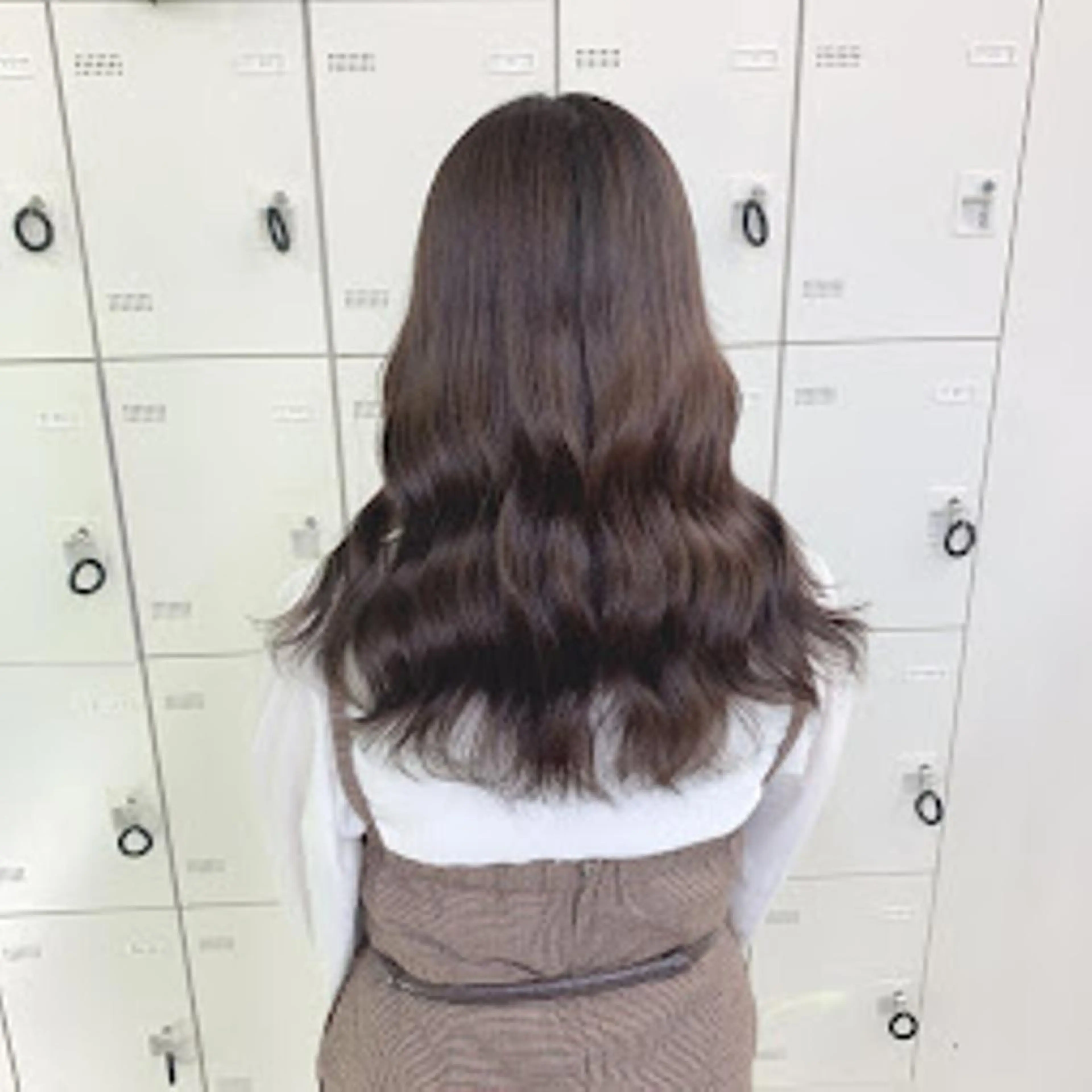 カラー 【公式】DISCO銀 座🪩トレンド🪽のヘアスタイル