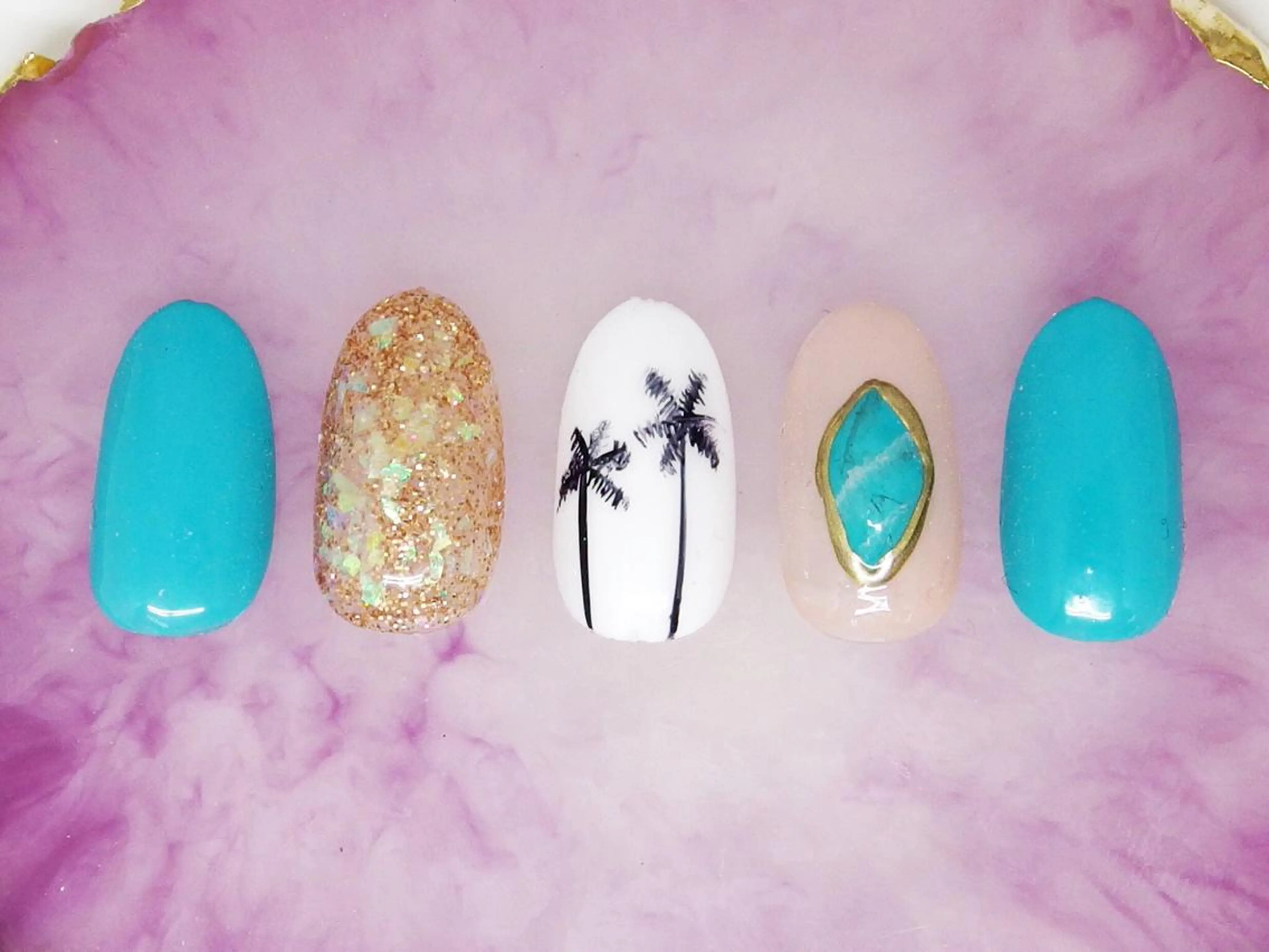 ネイル ティーエヌ 金山駅東口店のネイルデザイン