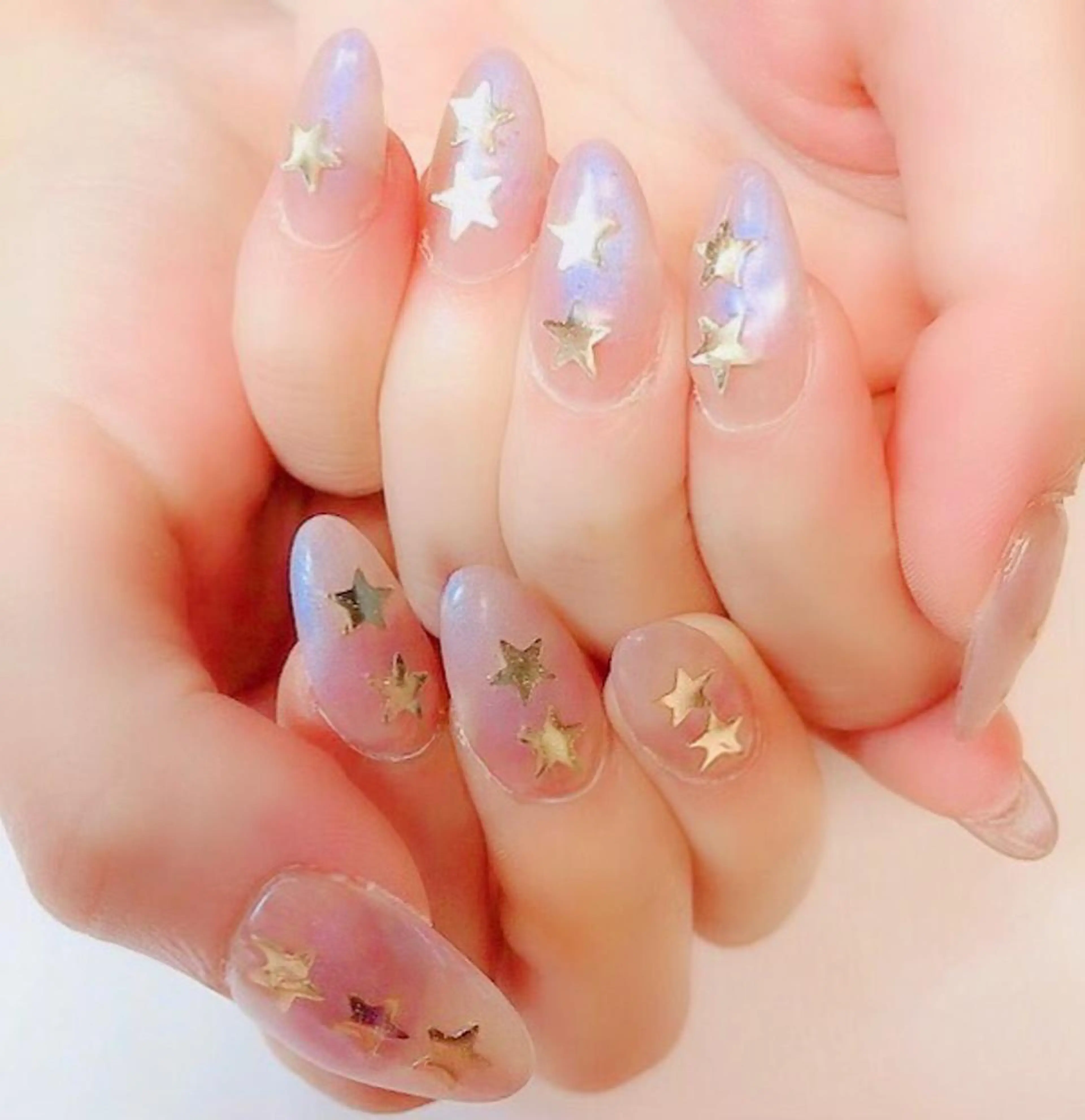 ネイル オーロラネイル 🦋AYNIL🦋 ナチュラル専門店♥️のネイルデザイン