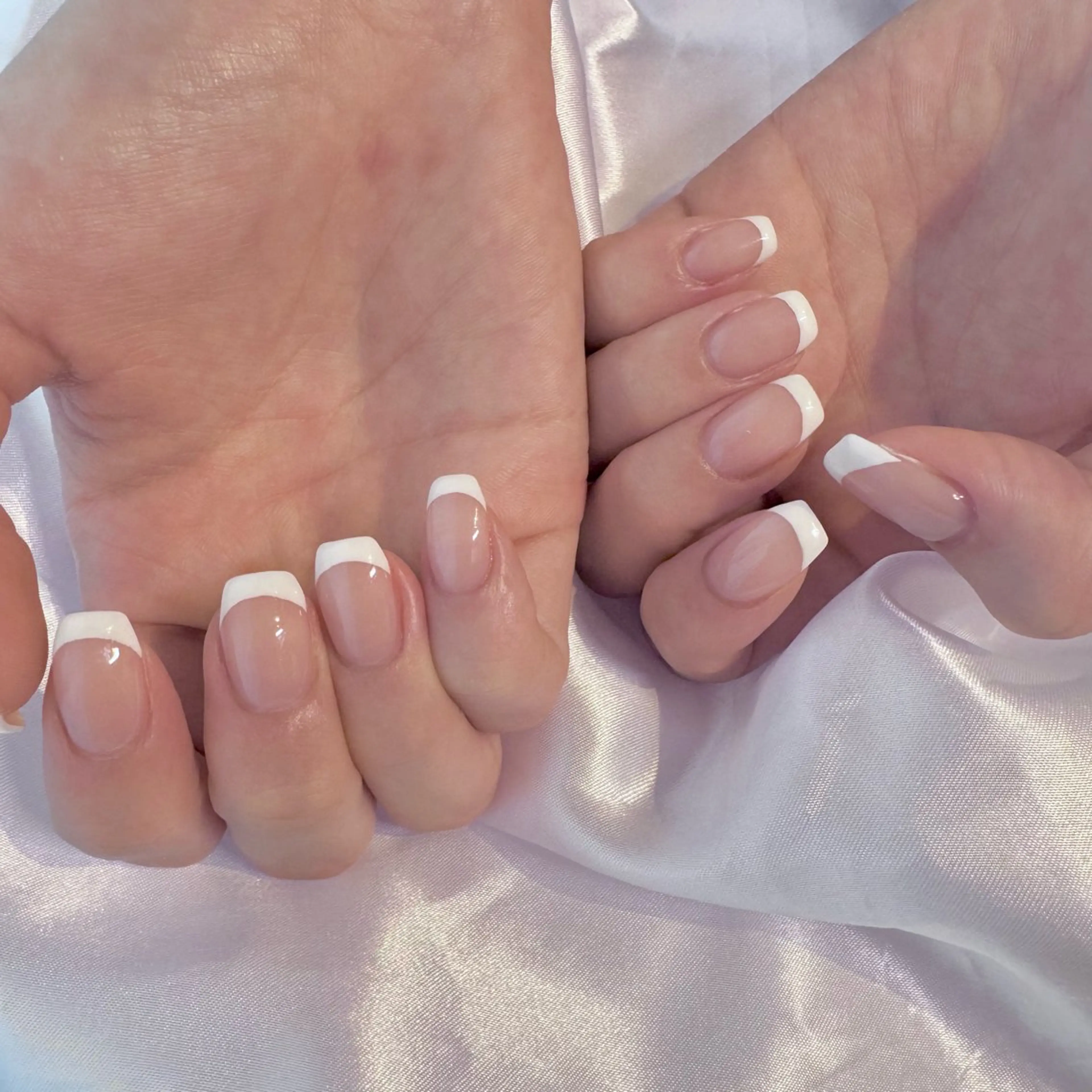 ネイル フレンチネイル ハンドネイル nail salon e'mu💐のネイルデザイン