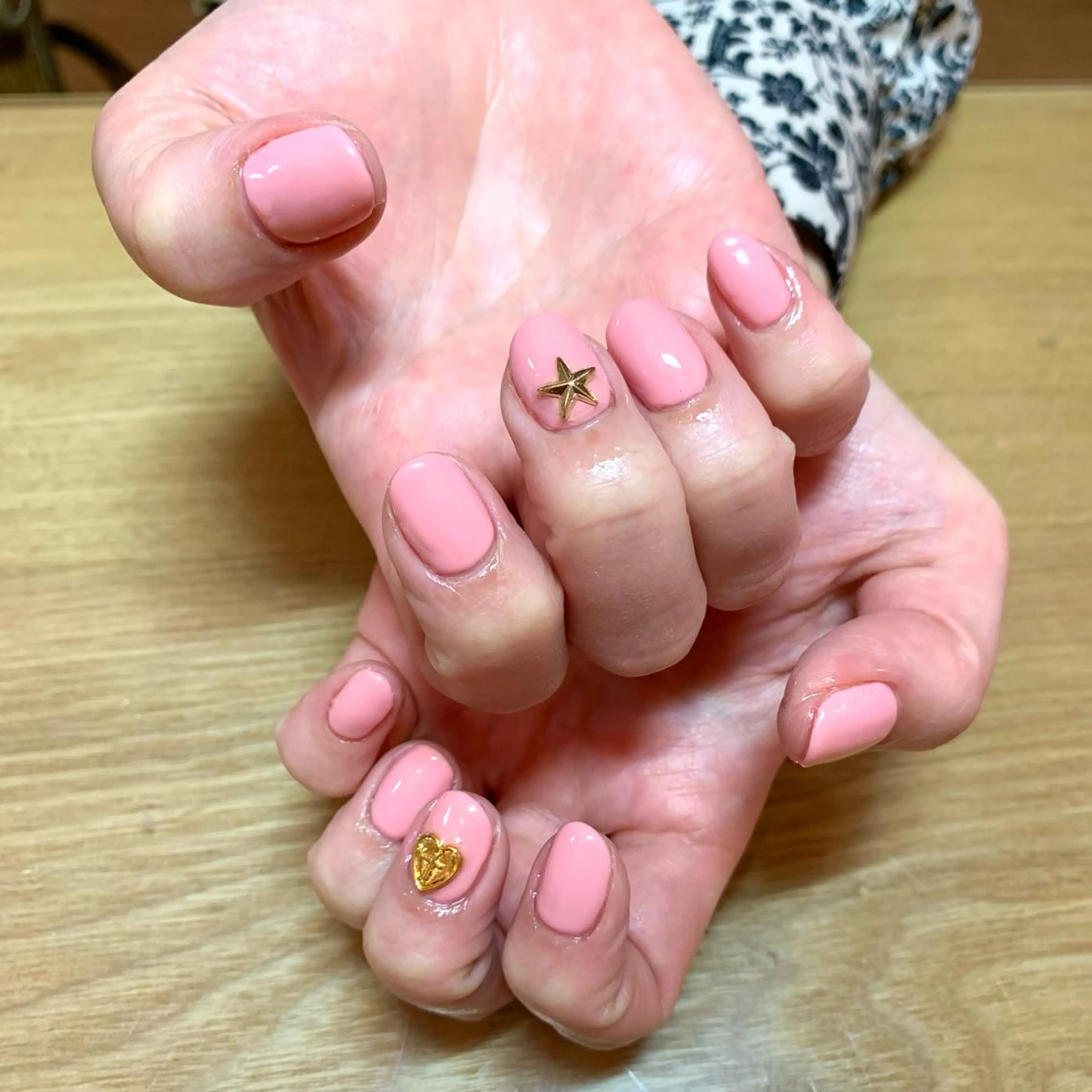 ネイル GO TODAY シェアサロン 表参道Colore店所属・K. Ayanaのネイルデザイン