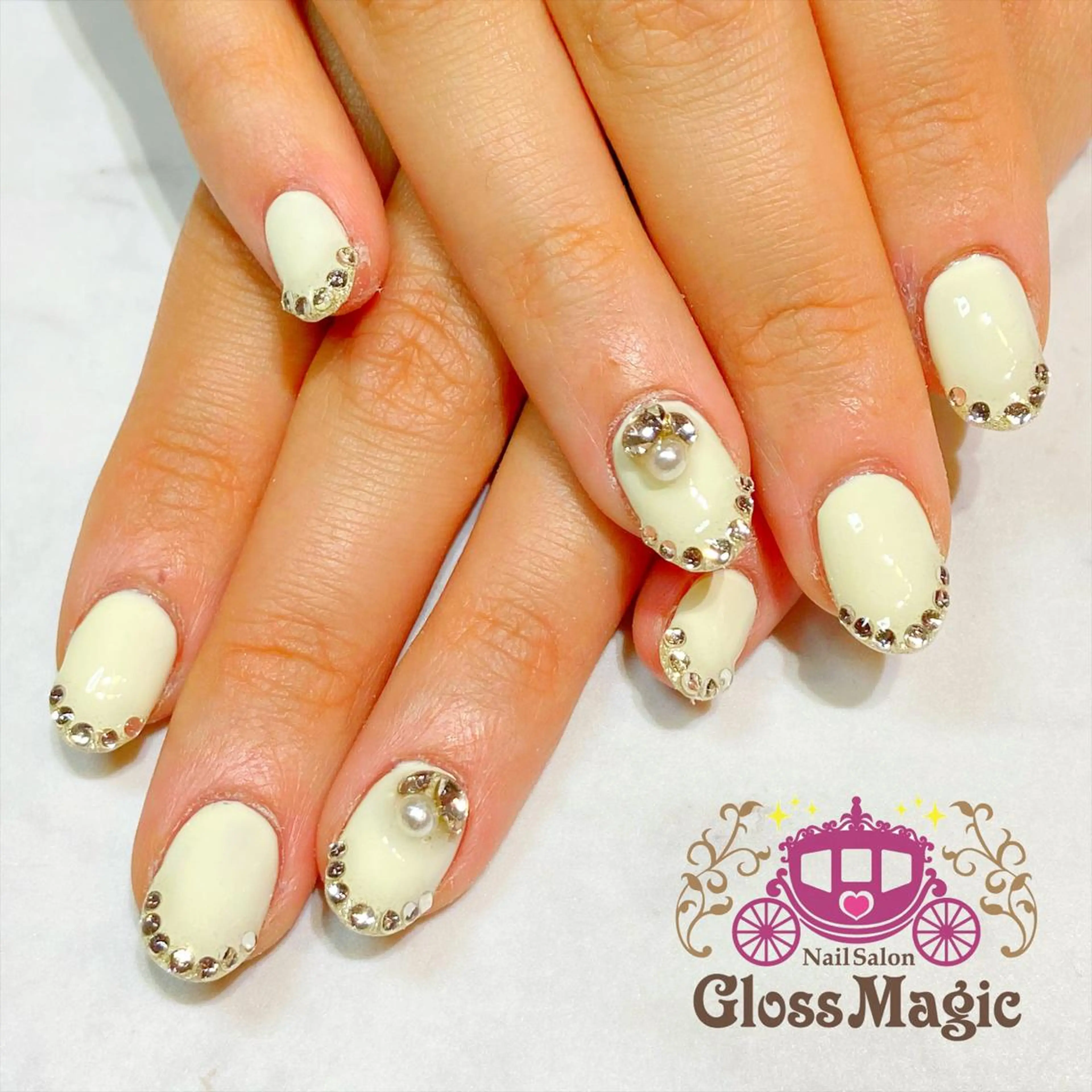 ネイル アートネイル 長さ出し ジェルネイル ストーンネイル ネイルチップ ハンドネイル YUN 💅のネイルデザイン