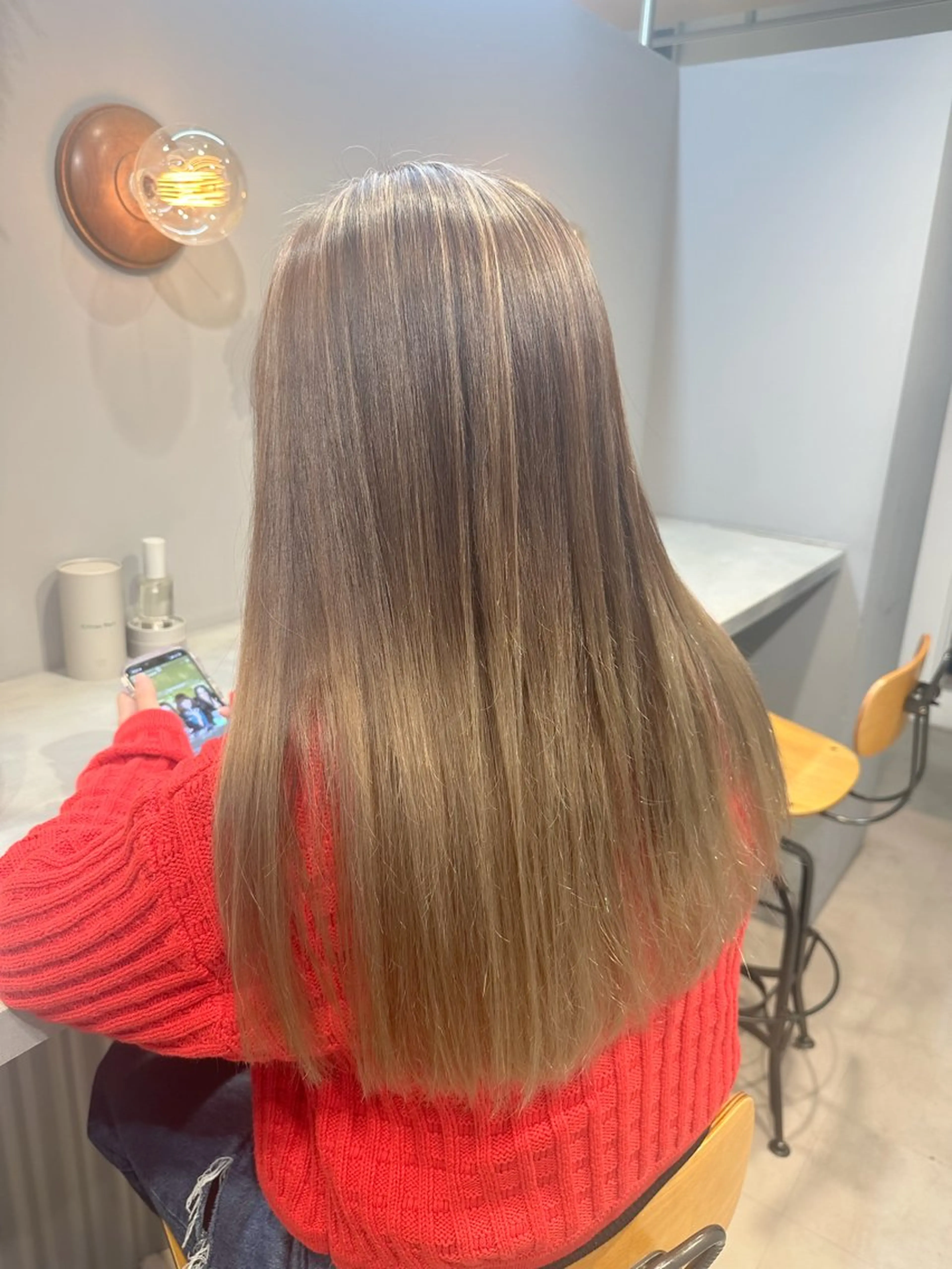 セミロング カラー 💖ハイライト/ハイ トーン💖MIKIのヘアスタイル