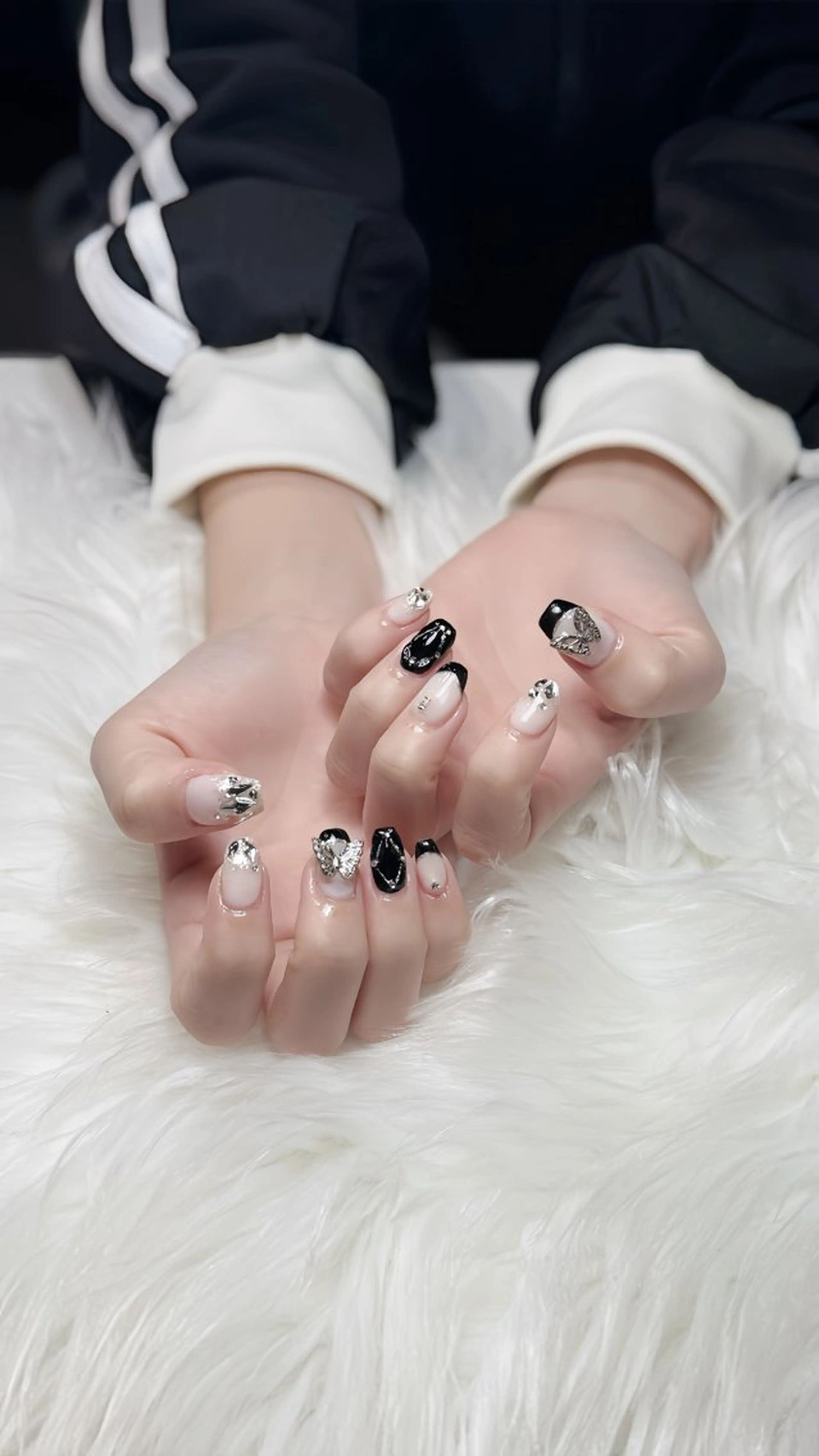 ネイル オーロラネイル チークネイル フットネイル フレンチネイル ジェルネイル ハンドネイル ハンドケア Nichi Nails❤️のネイルデザイン