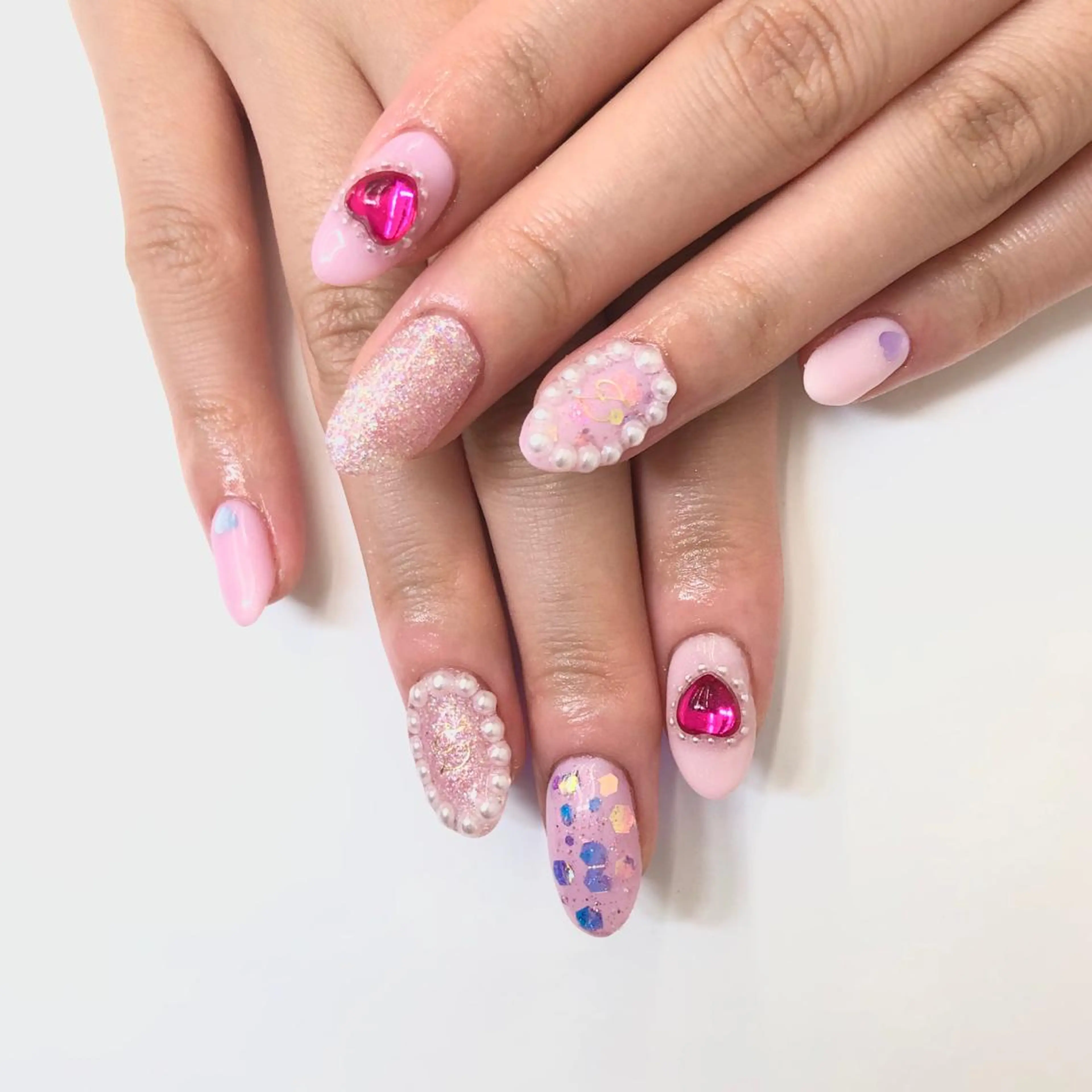 ネイル ハンドネイル フットネイル Minami 🍓のネイルデザイン