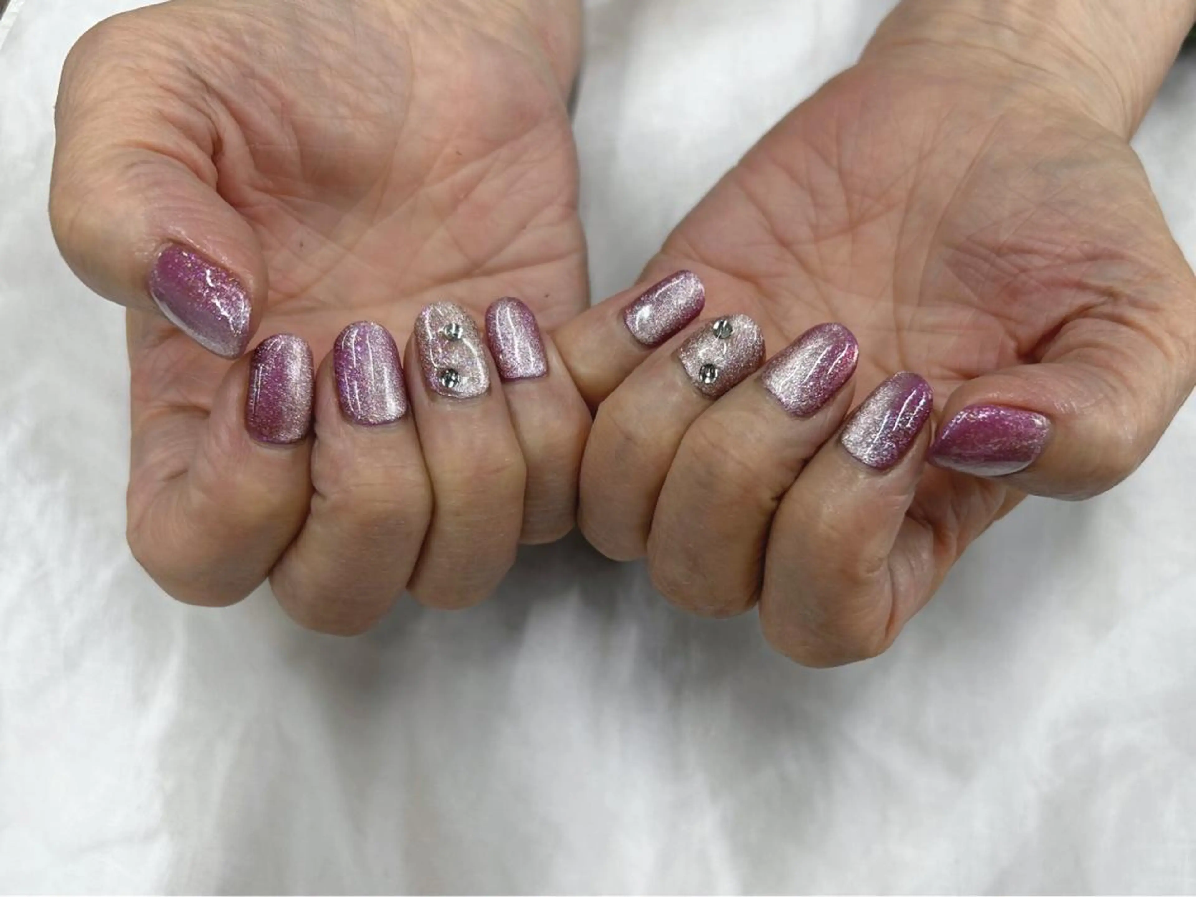 ネイル マグネットネイル ストーンネイル ハンドネイル Nail Salon agré所属・agré ネイルサロン　アグレのネイルデザイン