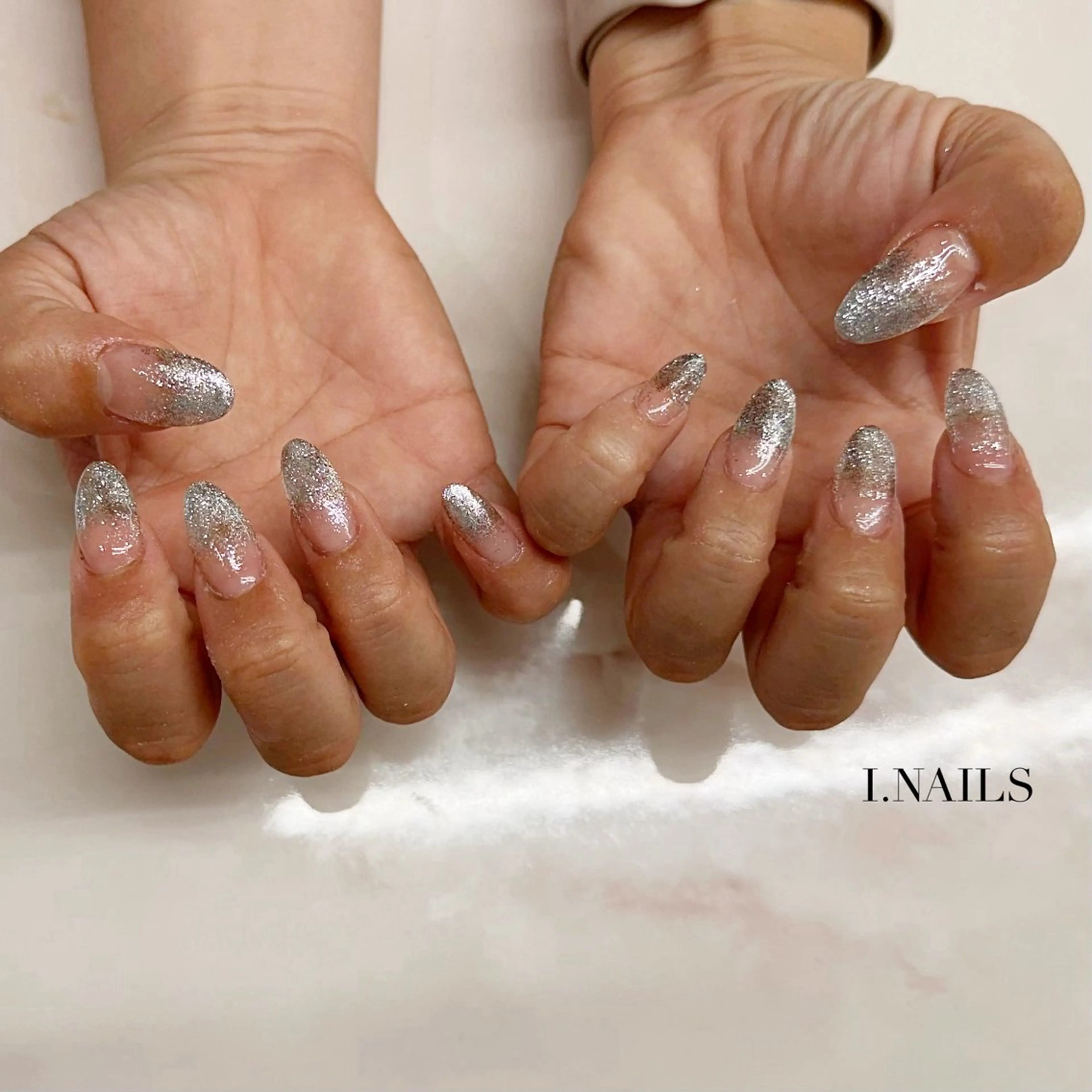 ネイル アイネイルズ所属・早川 梓のネイルデザイン