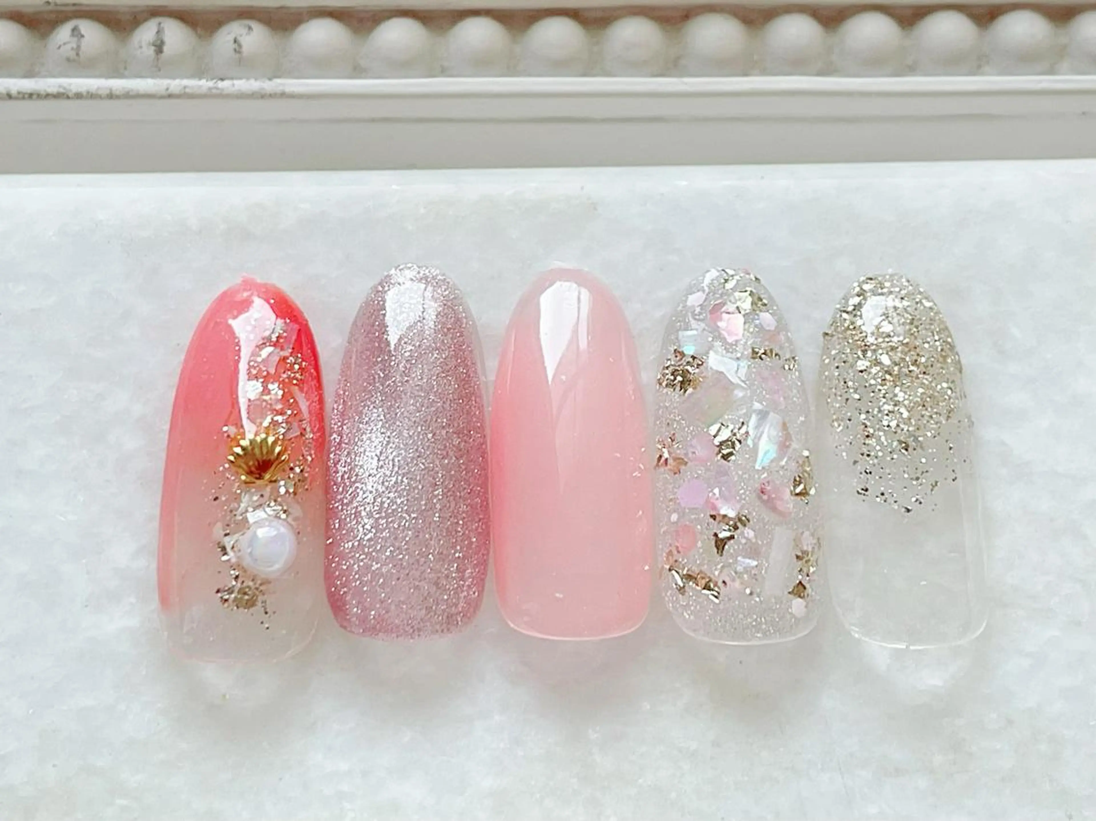 ネイル ジェルネイル キラキラネイル マグネットネイル パラジェル 夏ネイル ハンドネイル Satomi  のネイルデザイン