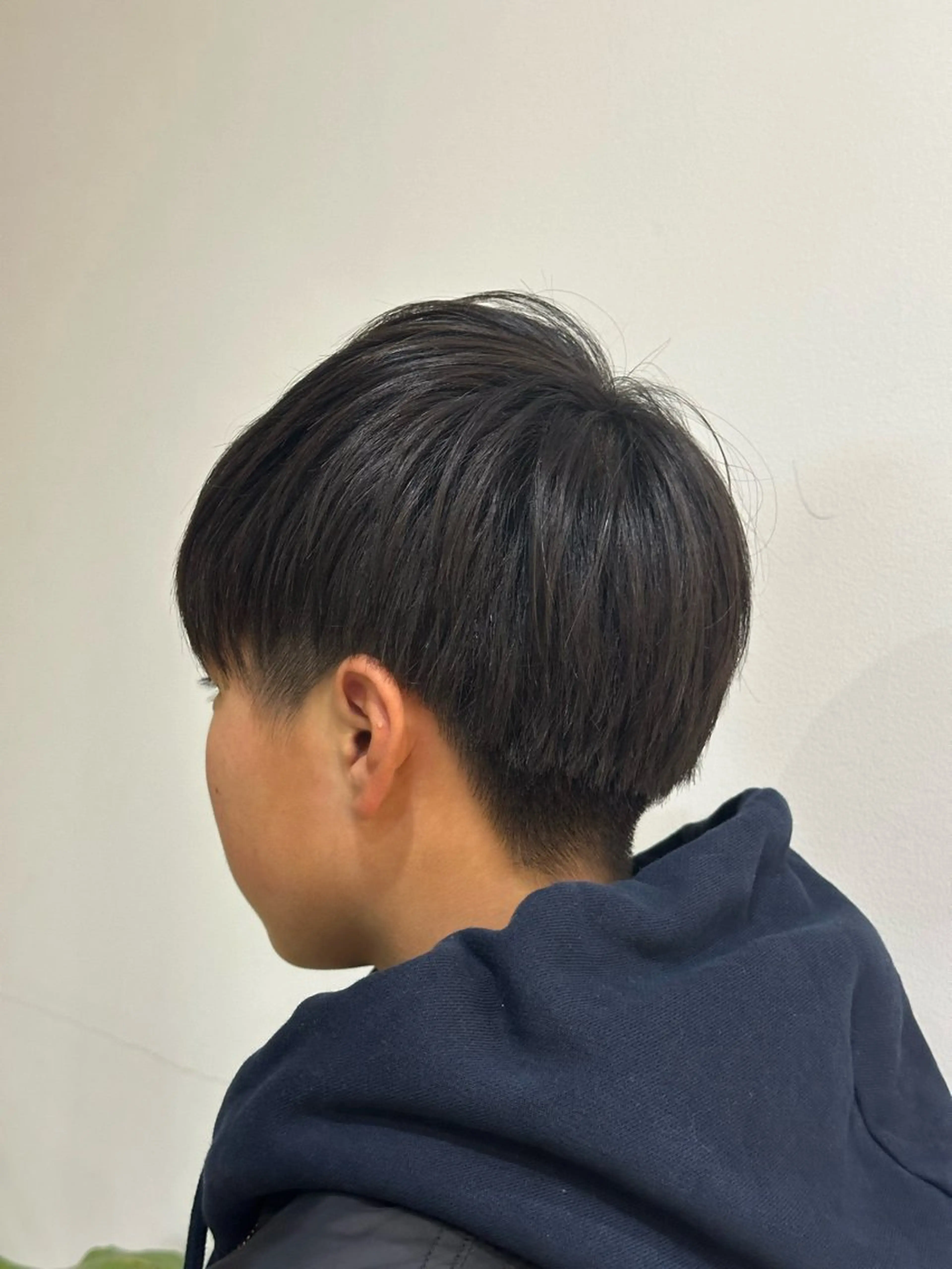 メンズ マッシュ カット Reina 空き有のヘアスタイル