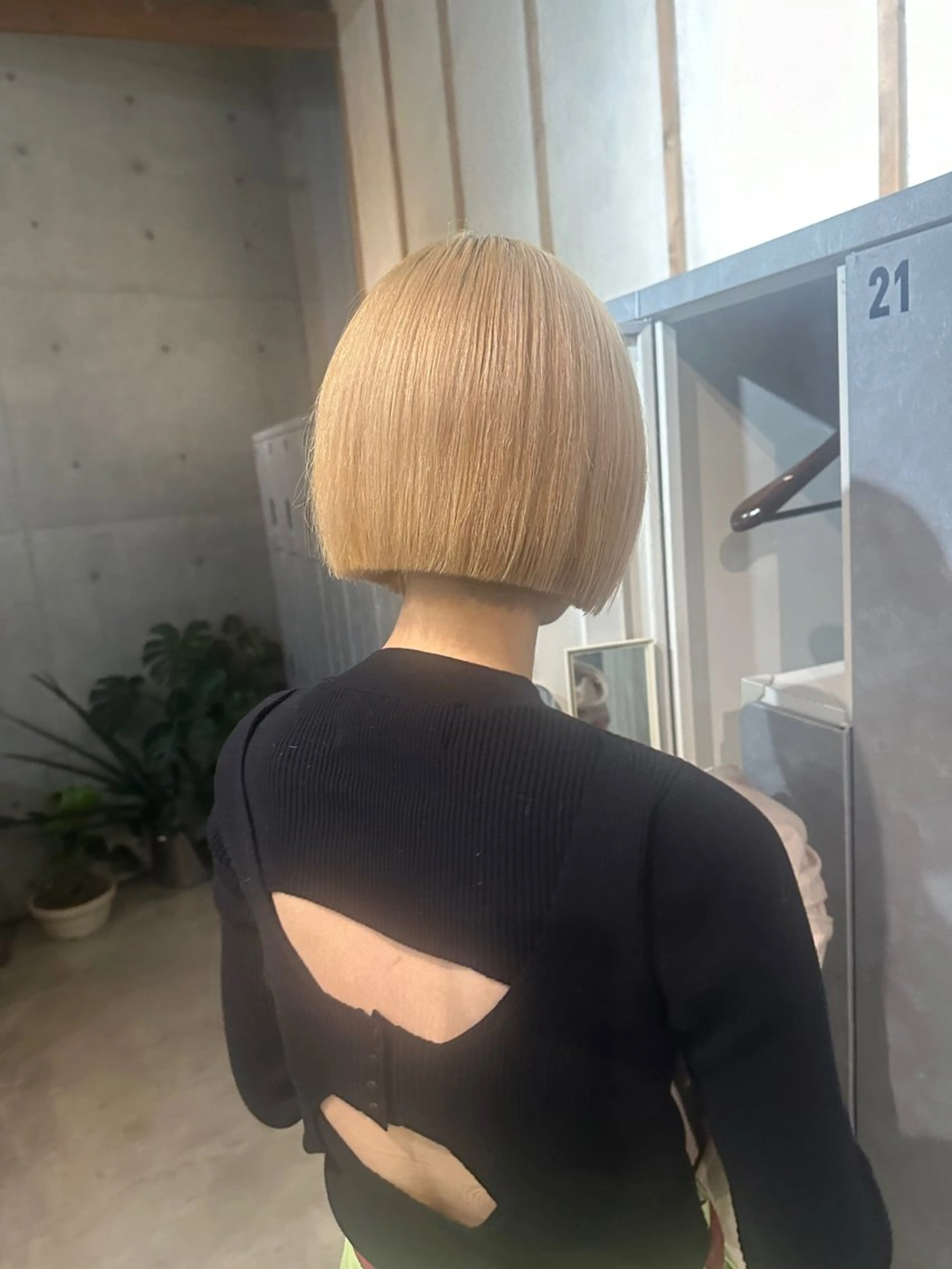 ショート 切りっぱなしボブ ボブ Door代官山所属・小泉 璃子のヘアスタイル