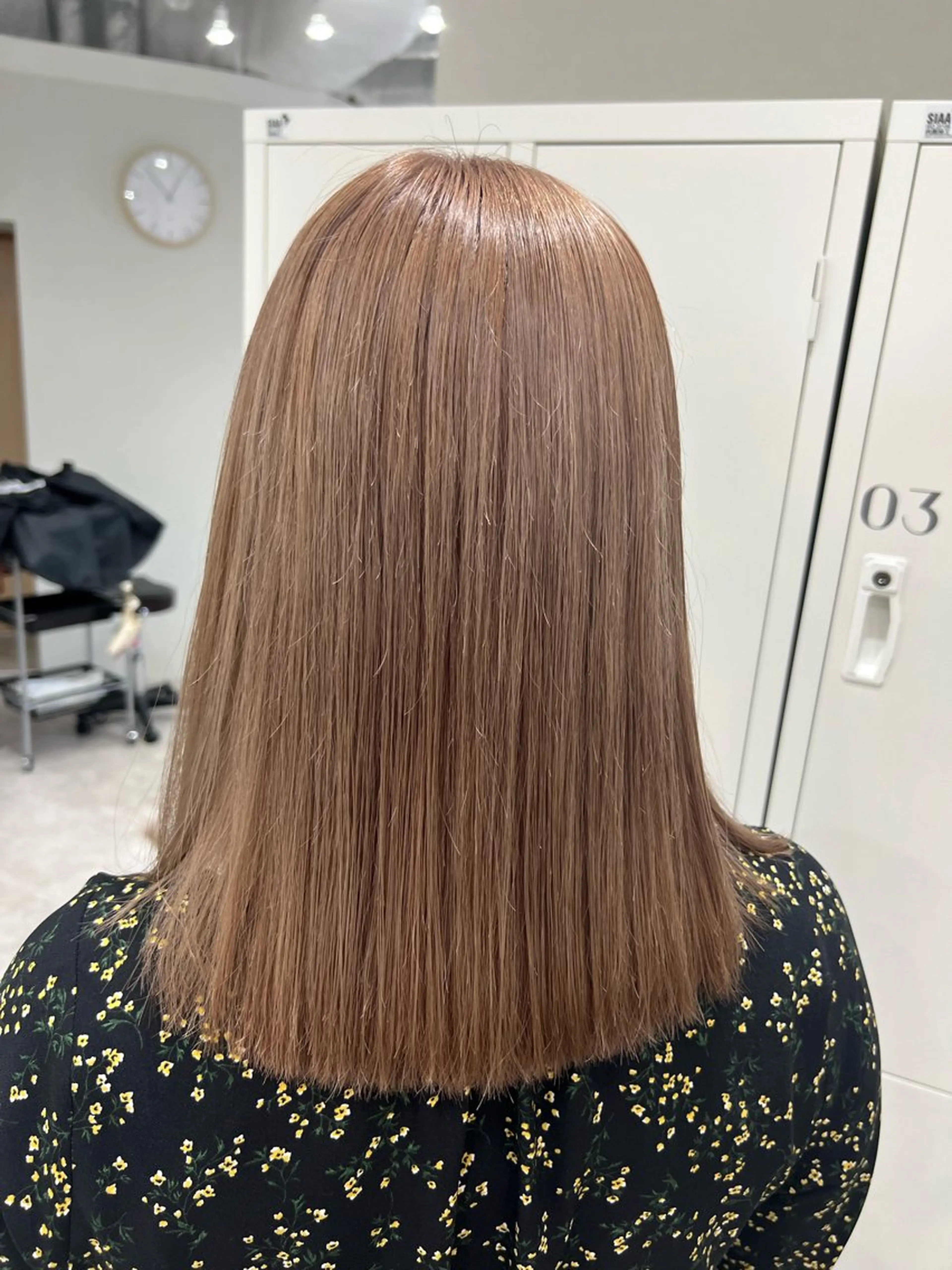 セミロング カラー ベージュカラー ミルクティーベージュ 韓国透明感/艶カラー saya🧸🍼のヘアスタイル