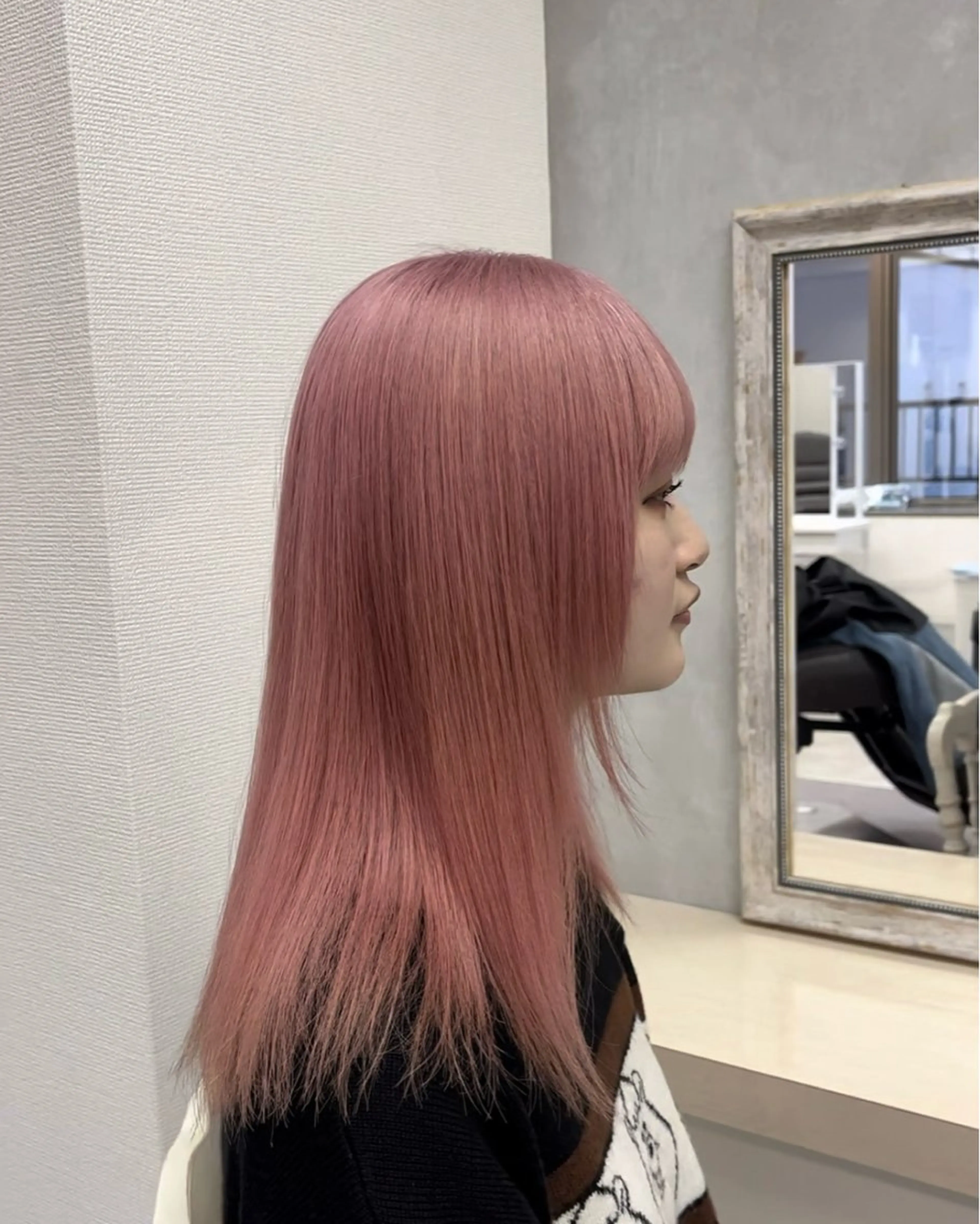 セミロング カラー ピンクカラー grow本八幡 横溝愛梨のヘアスタイル