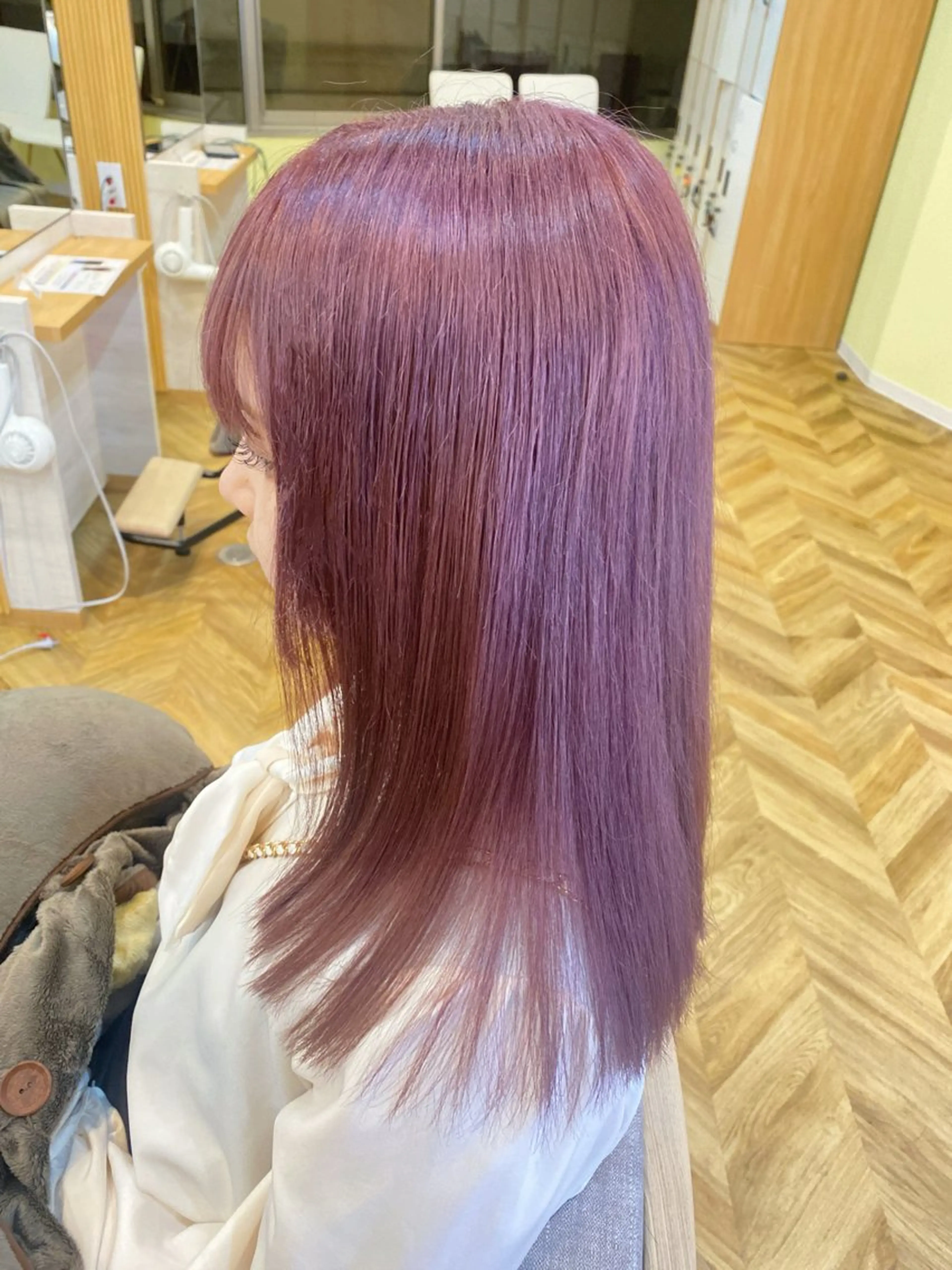 セミロング カラー ピンクカラー ヘアカラー 南上 野々佳のヘアスタイル