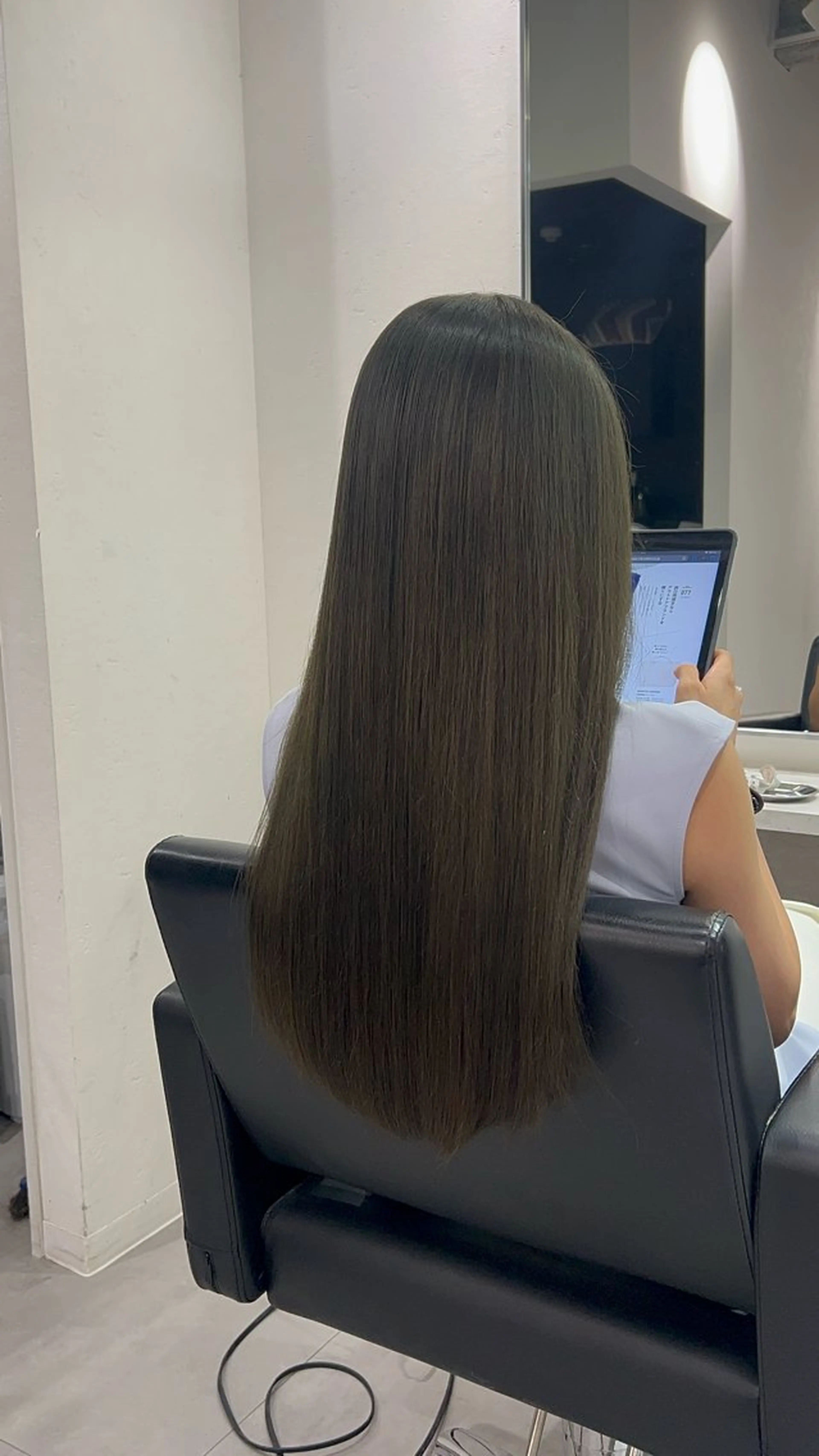 カラー ヘアカラー トリートメント YUDAIブリーチ• カラー/心斎橋•難波のヘアスタイル