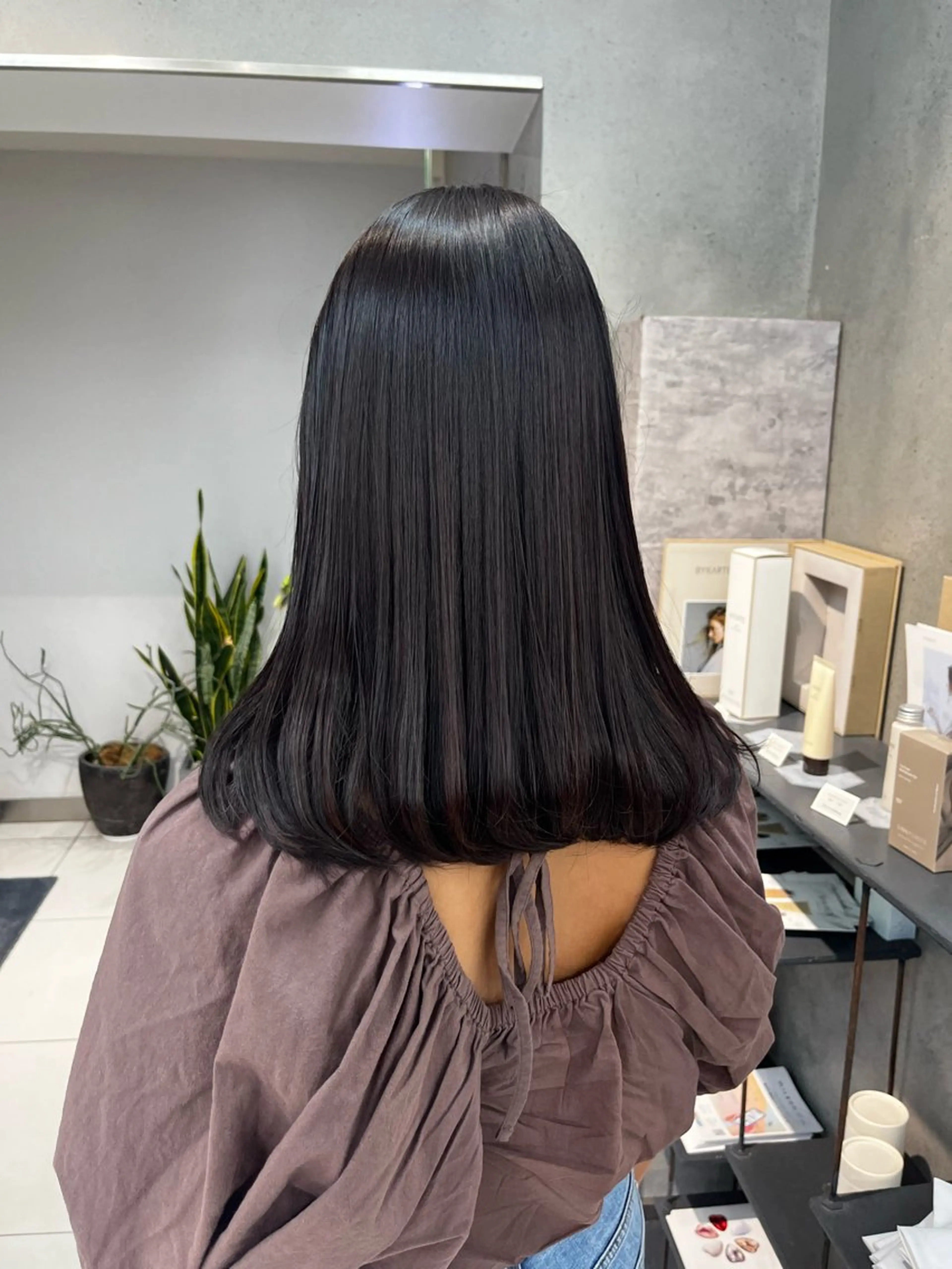 カラー ボブ・顔まわり 💎愛唯(めい)のヘアスタイル