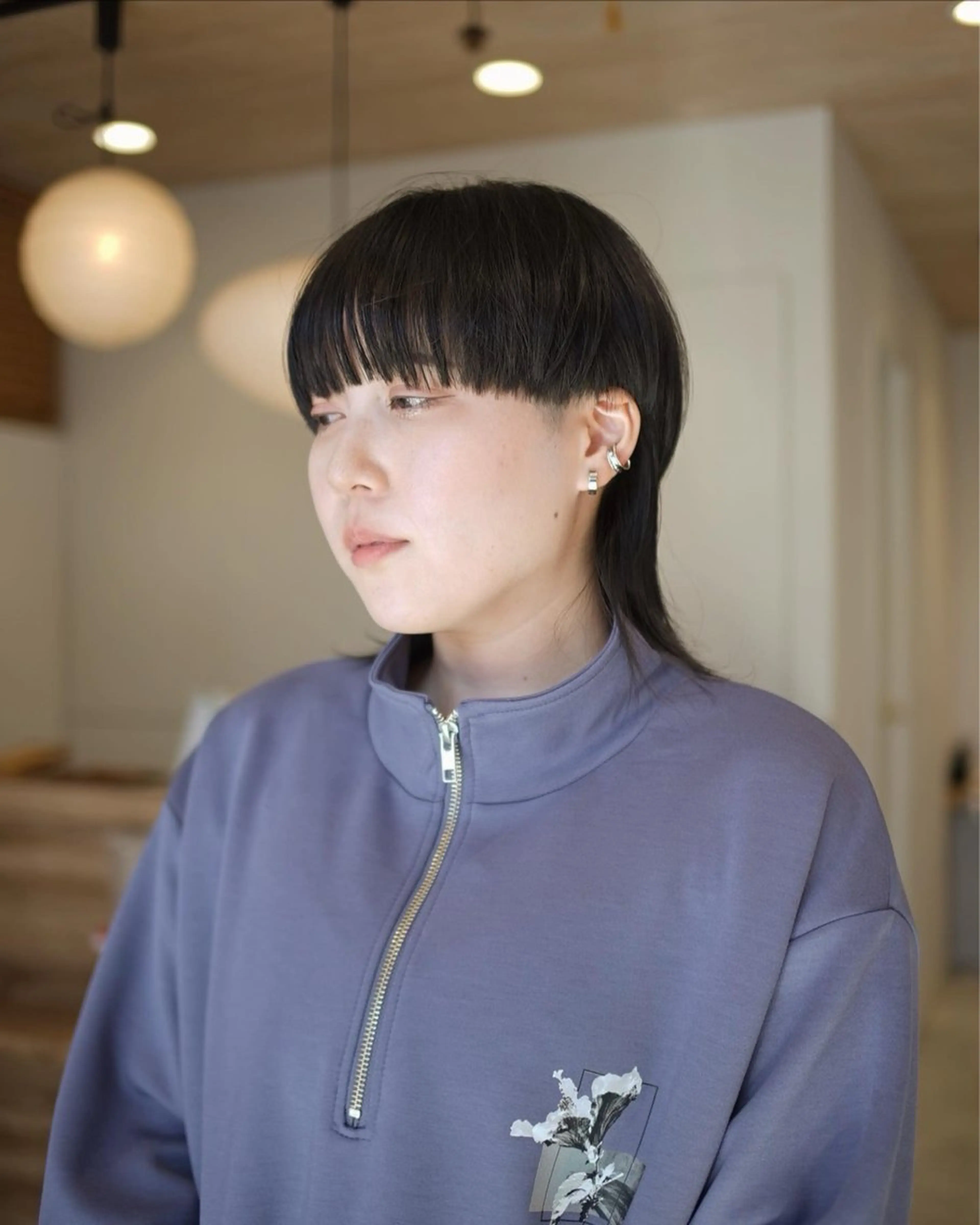 ミディアム パーマ レイヤーカット ウルフカット ウルフレイヤー カット ヘアカラー 似合わせ レイヤー須川のヘアスタイル