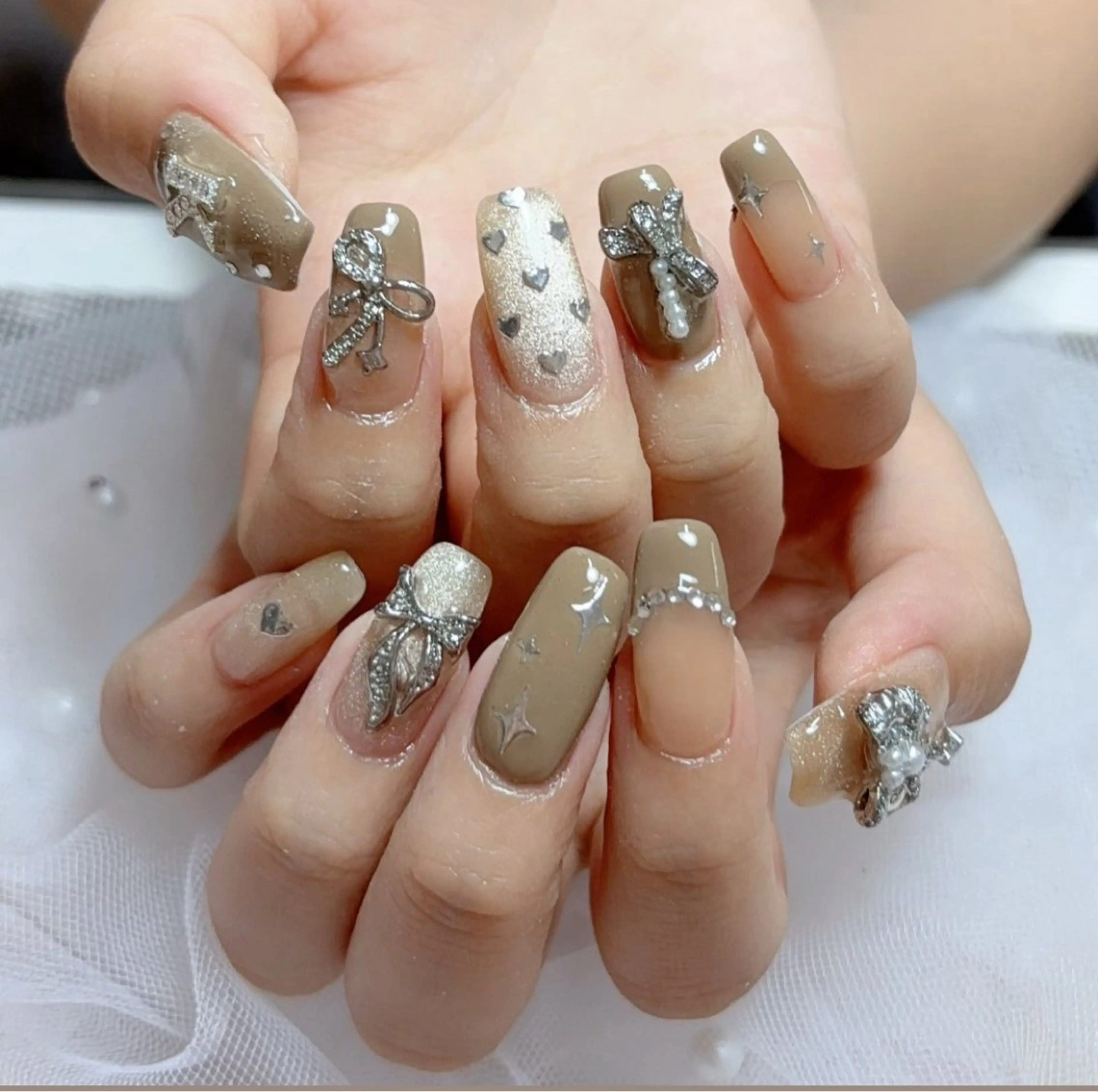 ネイル ハンドネイル 🎀erika 長さだし💗モチ最高のネイルデザイン