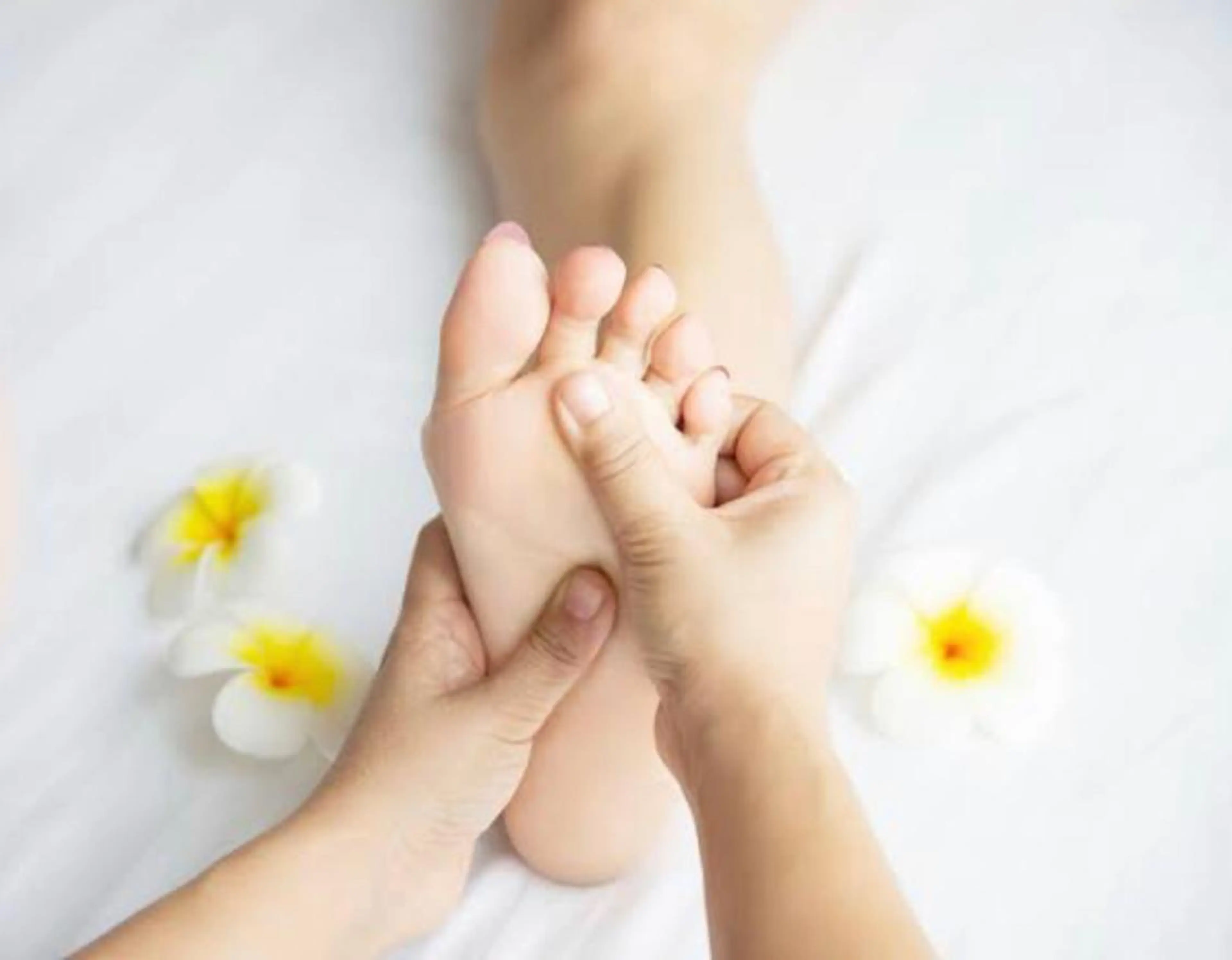 フットケア🦶足裏​〜​ふくらはぎ (フットパック付 ) 足の疲れ／むくみ／だるみ  ＊他メニューの組み合わせOKの写真