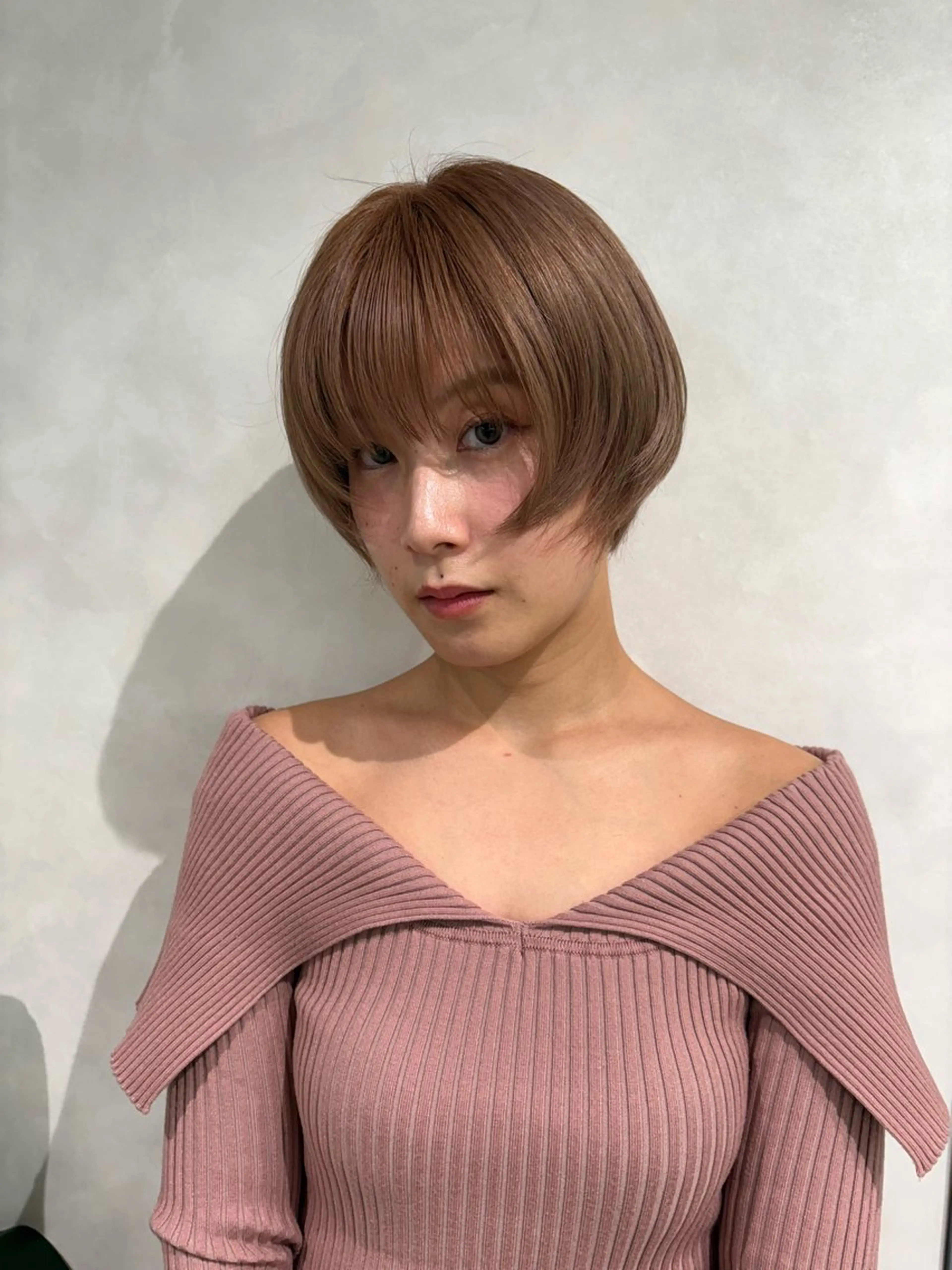 ショート カラー ベージュカラー ヘアカラー 森住 優香のヘアスタイル