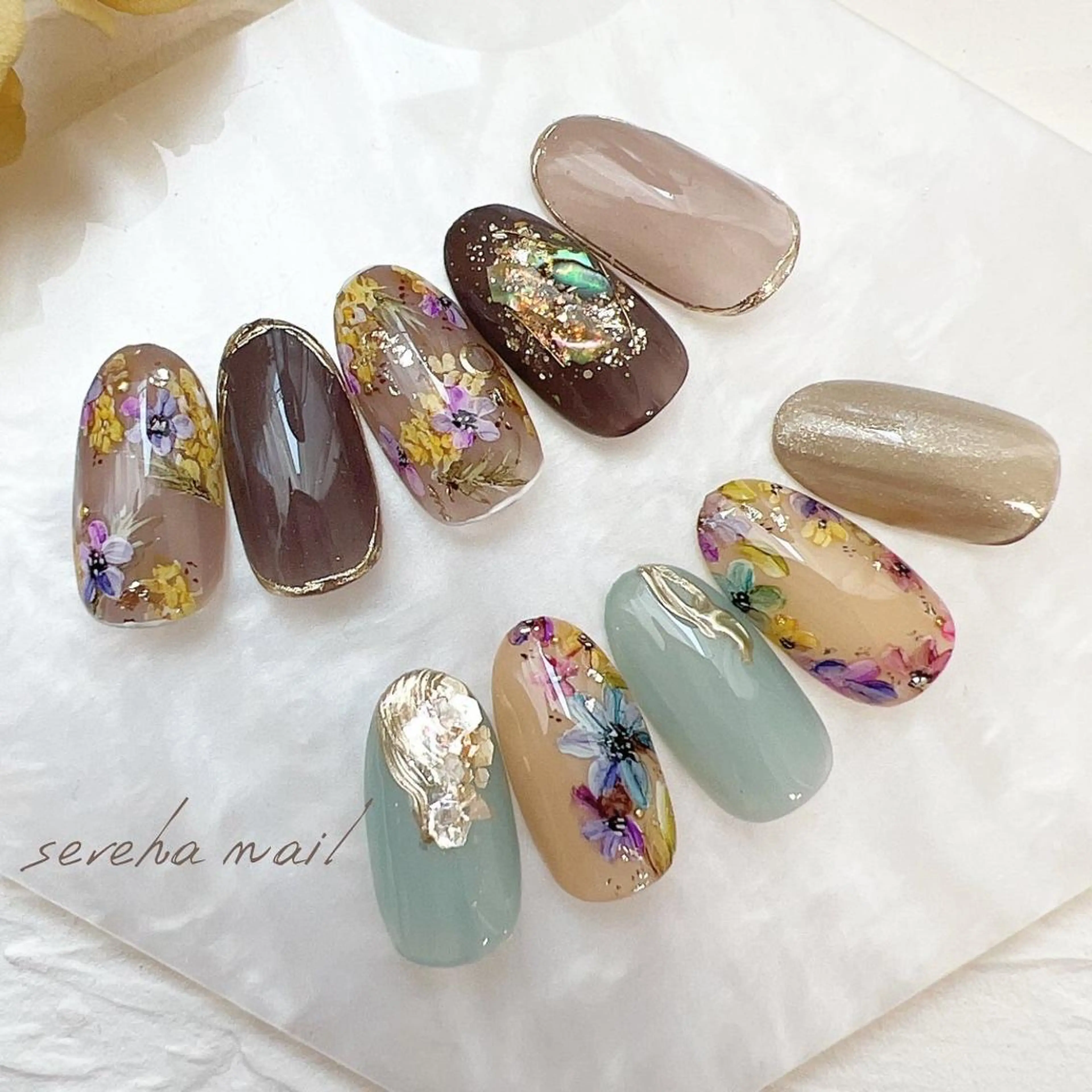 ネイル フラワーネイル ミラーネイル 春ネイル sereha nailのネイルデザイン