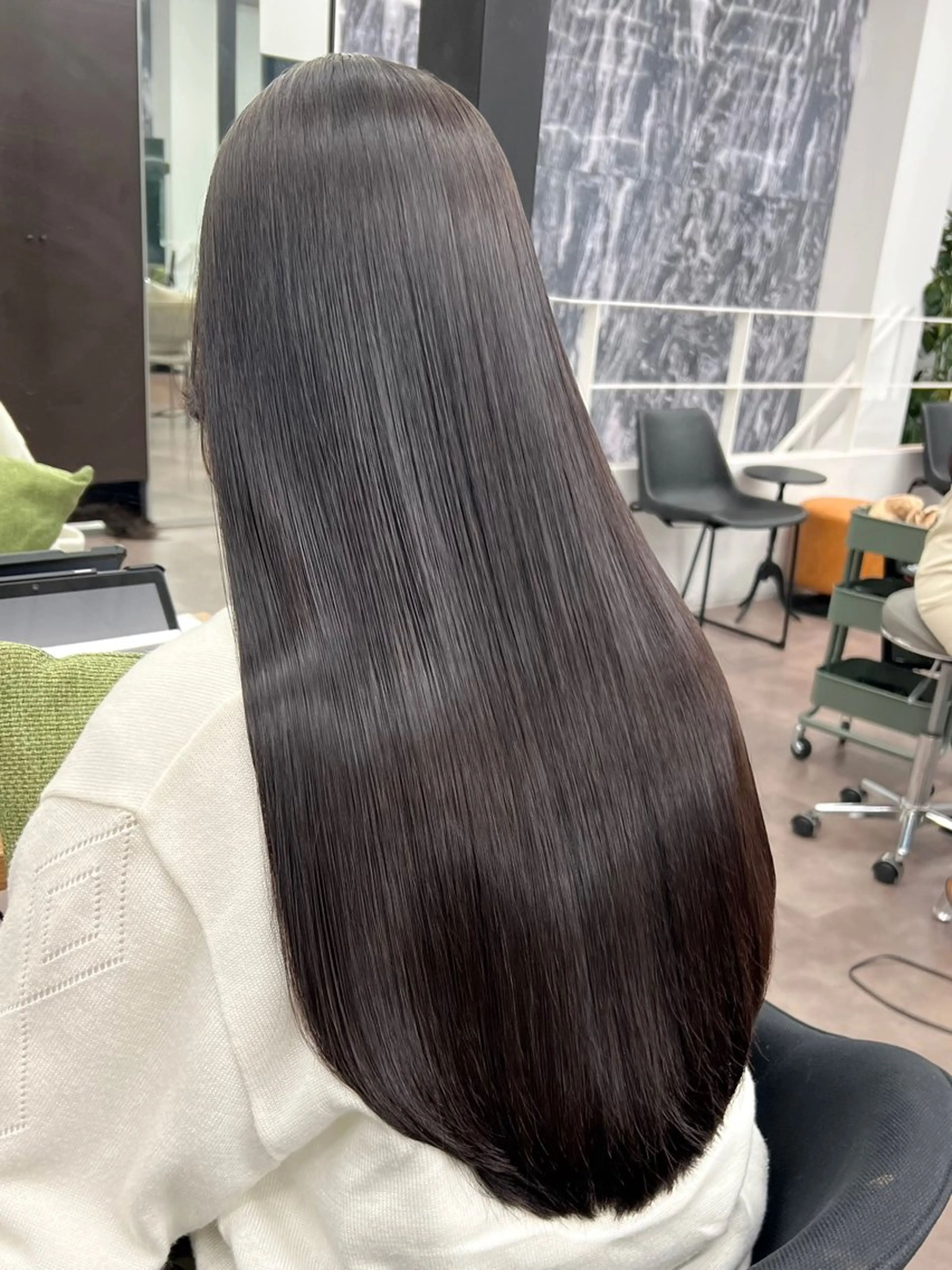 セミロング トリートメント VIEW YOKOHAMA所属・透明感カラー ／kana‎🤍のヘアスタイル