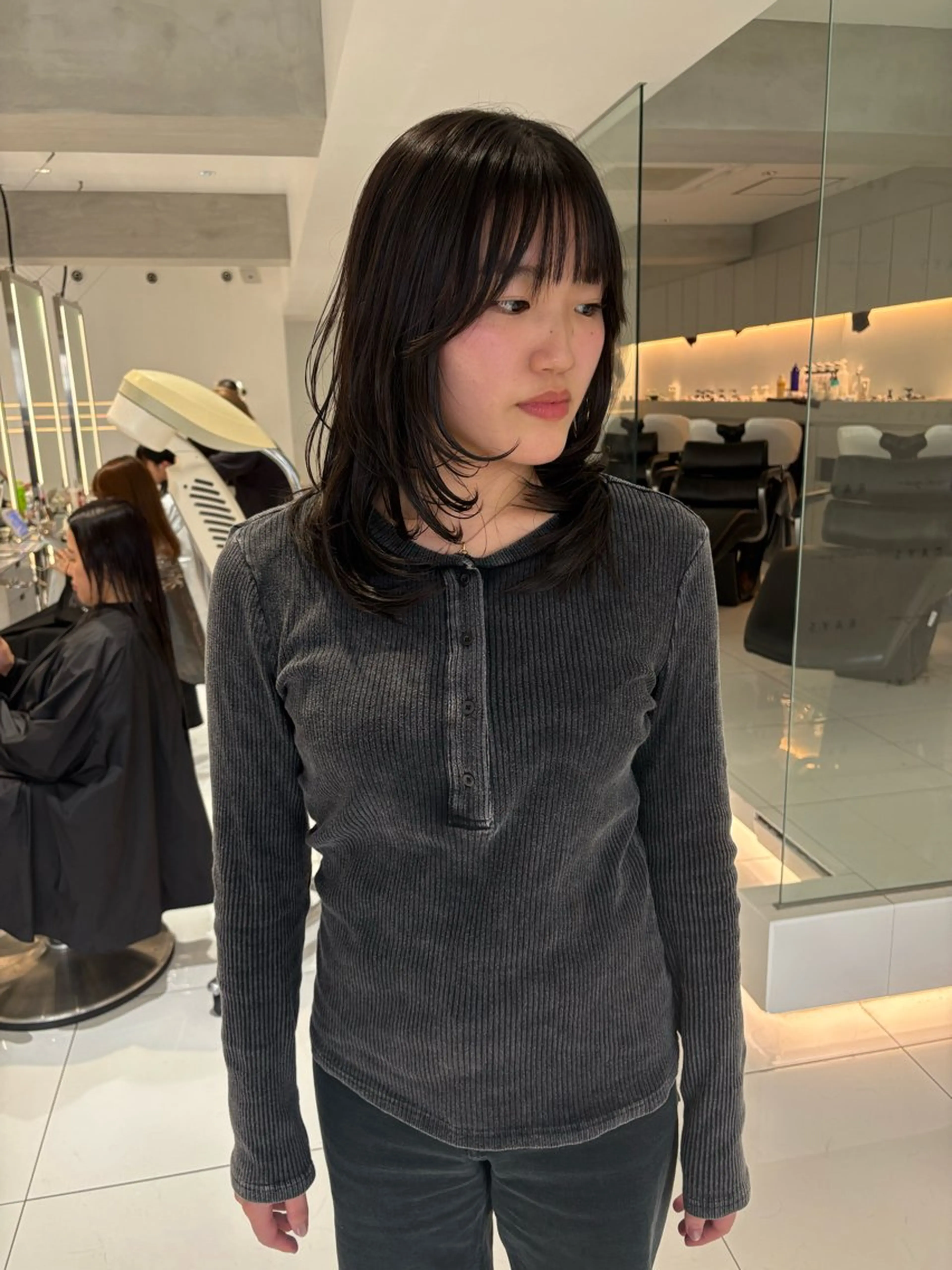 ミディアム カラー レイヤーカット カット ショートカット募集中 /NAGISAのヘアスタイル