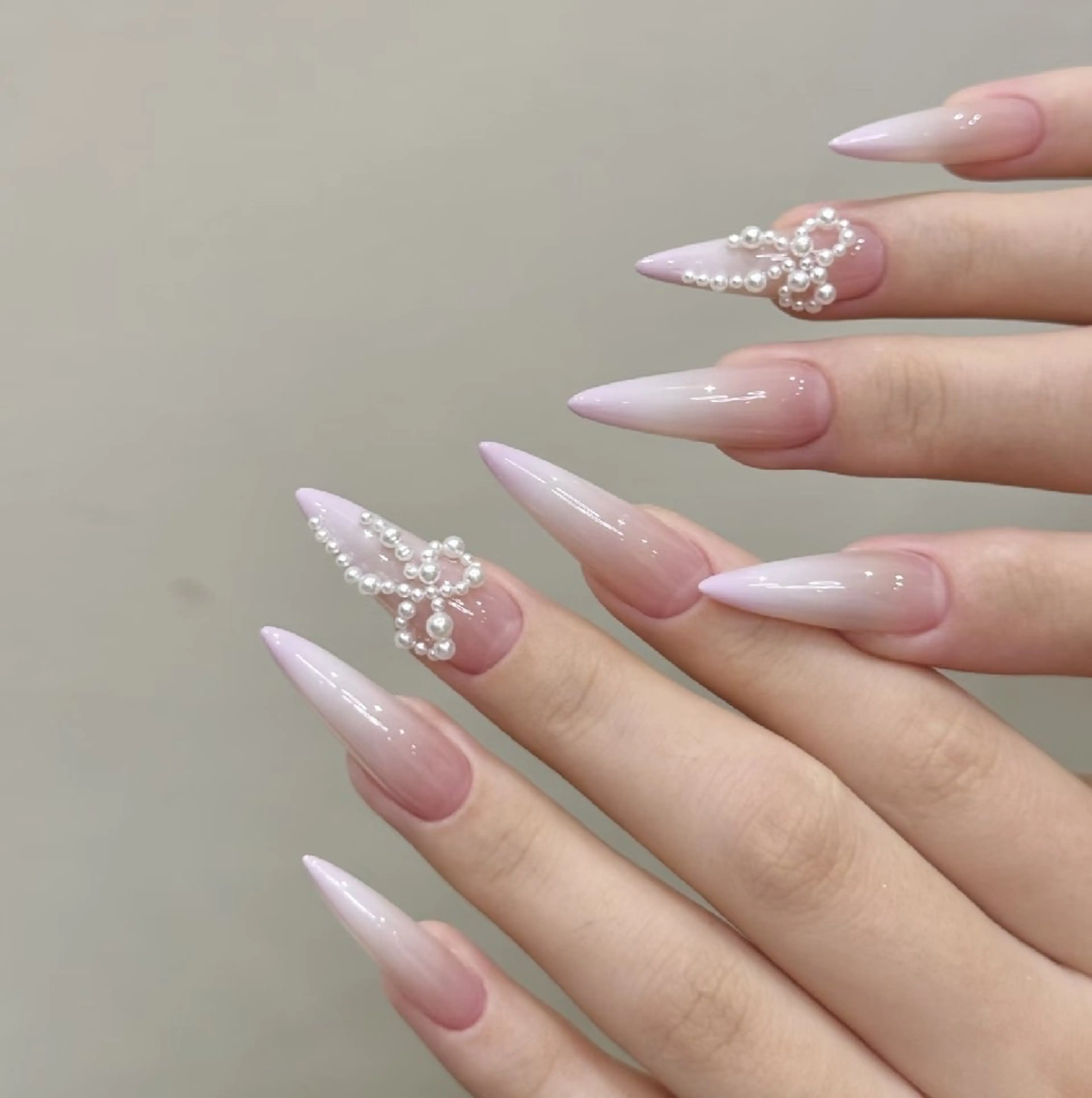 ネイル ハンドネイル モニカ アキイのネイルデザイン