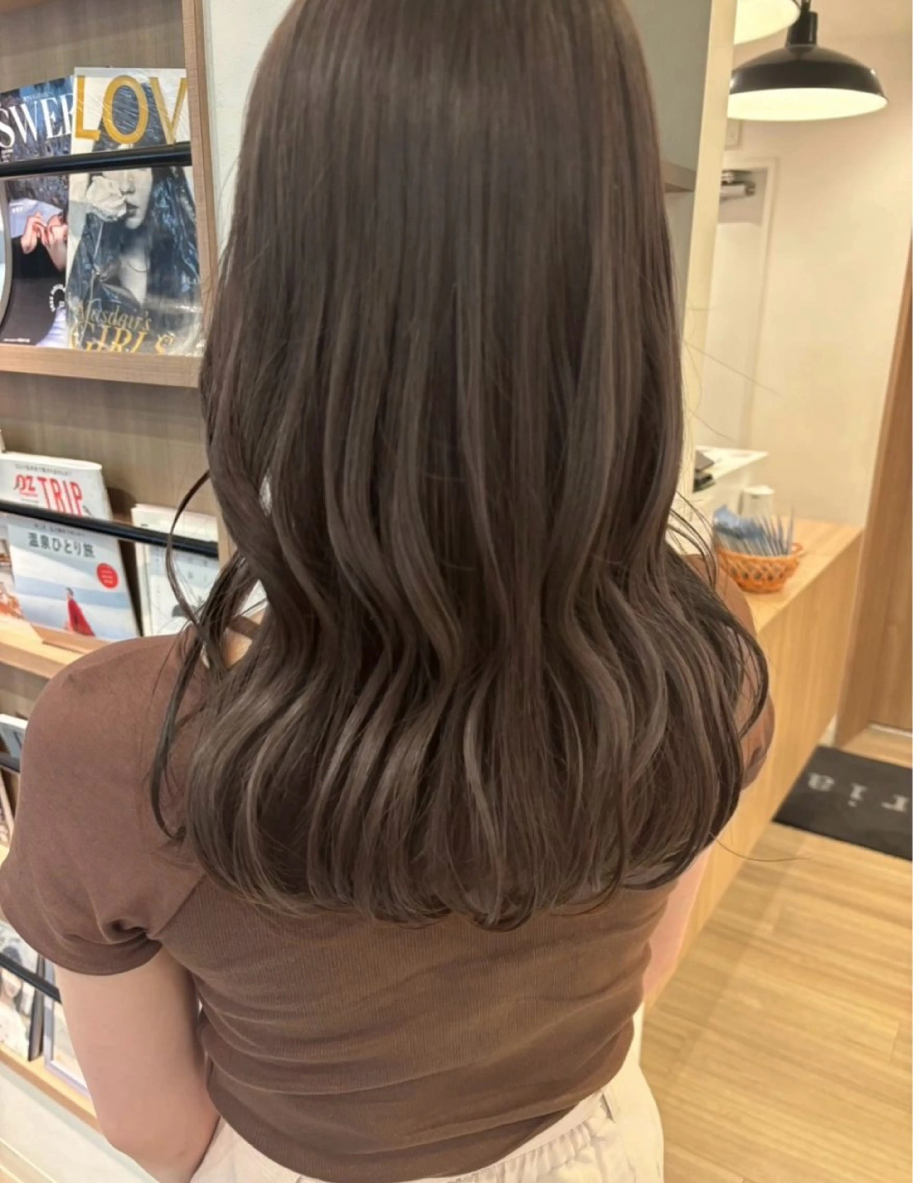 ミディアム アッシュ アッシュグレー アッシュグレージュ トリートメント モテ髪‎🫧赤み消し カラー表参道きょうこのヘアスタイル