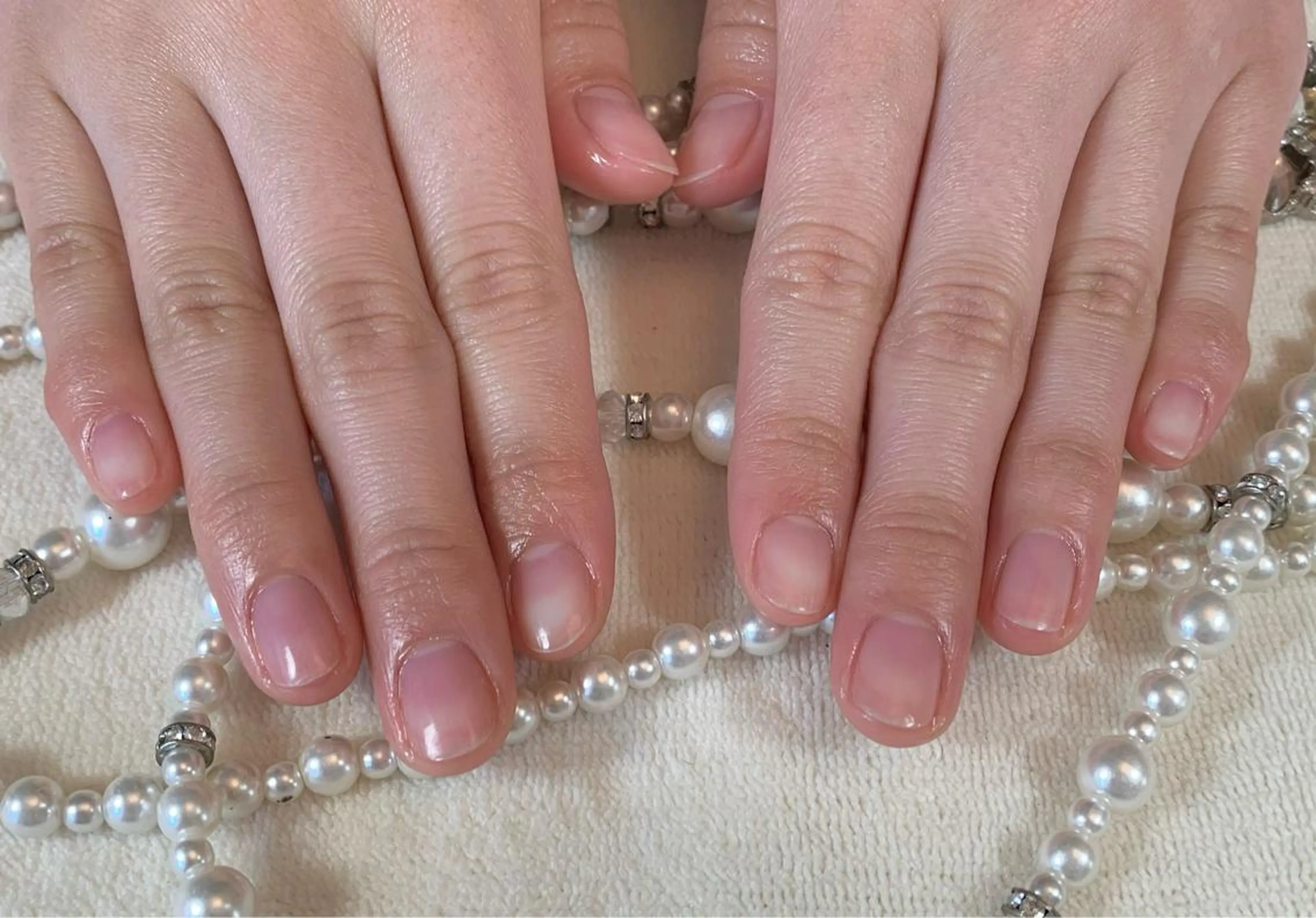 ネイル ハンドケア 手塚 里奈のネイルデザイン