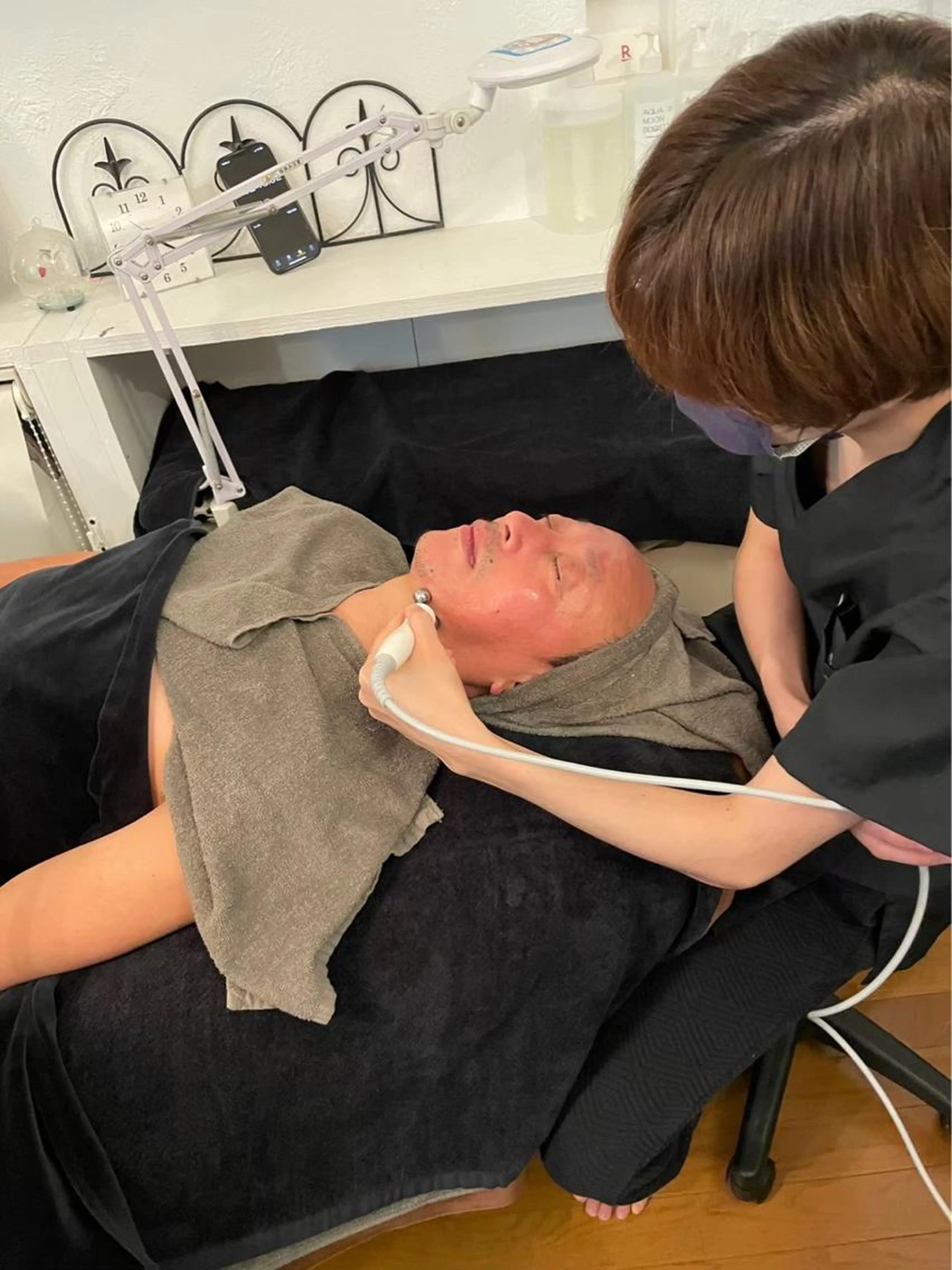 ⭐️初回限定⭐️ 【メンズ小顔エステ】メンズリフトアップエステ　蕨・南浦和駅送迎/男性施術者/完全個室/駐車場完備/の写真