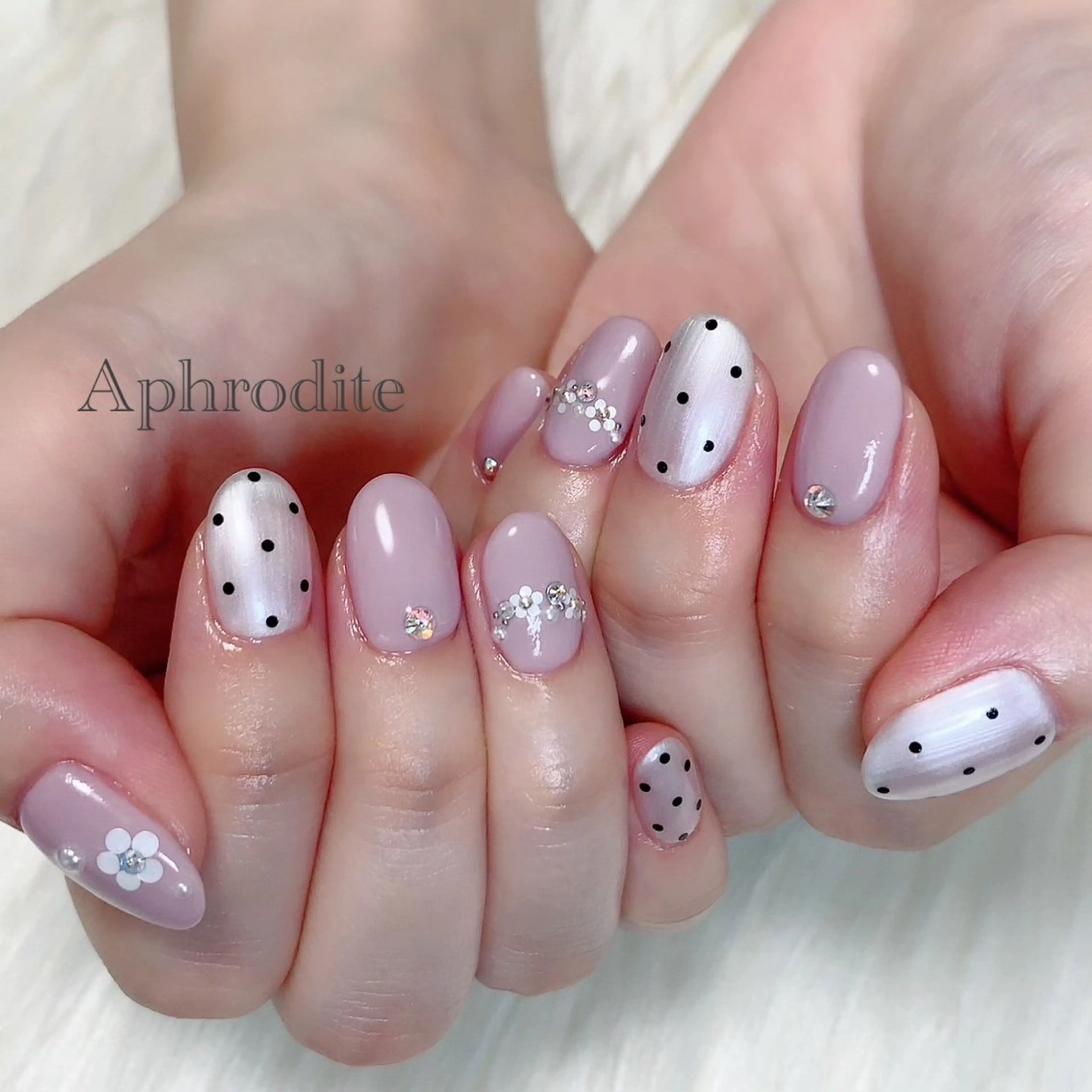 ネイル Aphrodite パラジェル認定サロンのネイルデザイン