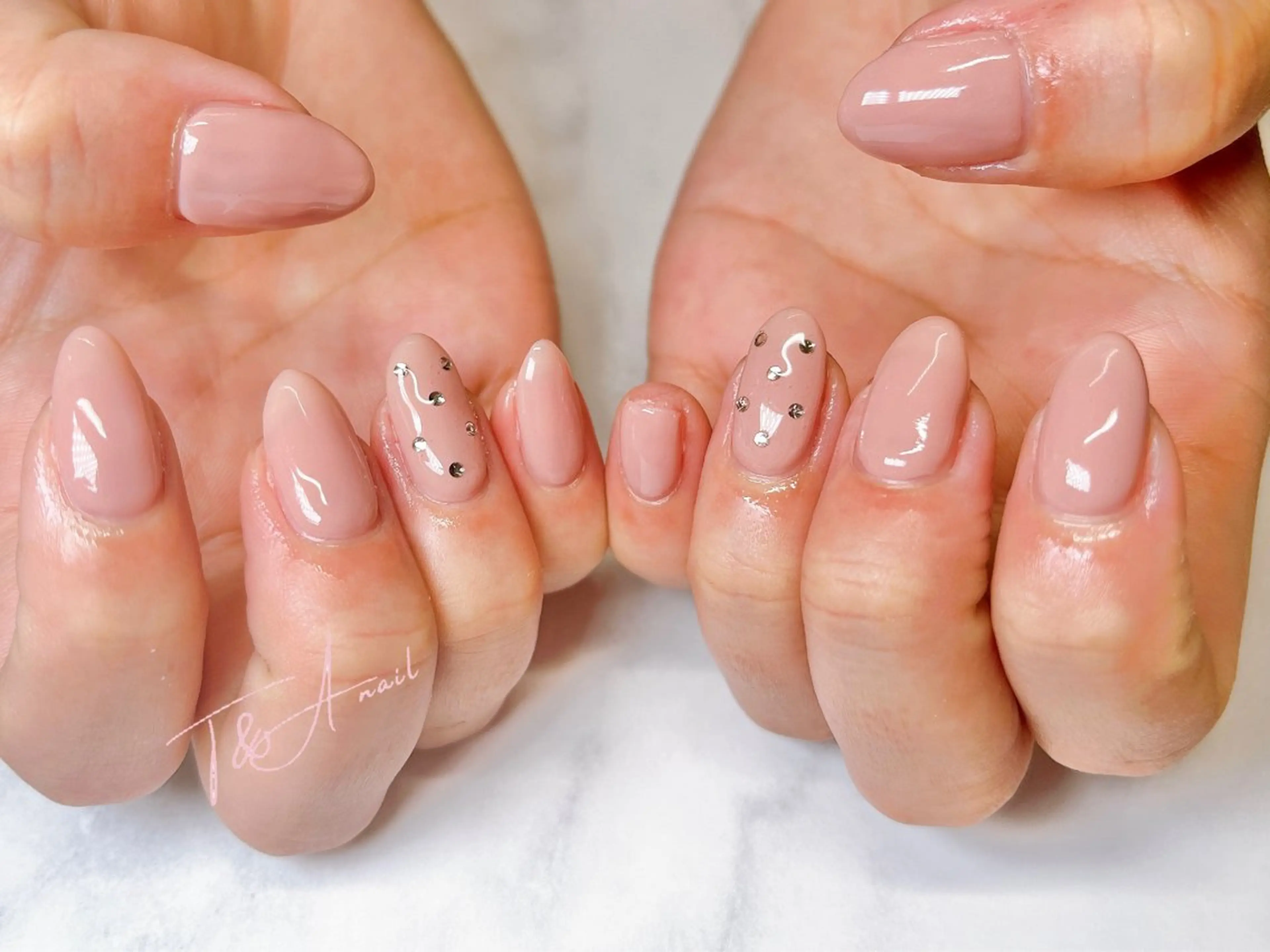 ネイル ジェルネイル オフィスネイル ワンカラーネイル スカルプネイル シンプルネイル ハンドネイル T&A nailのネイルデザイン