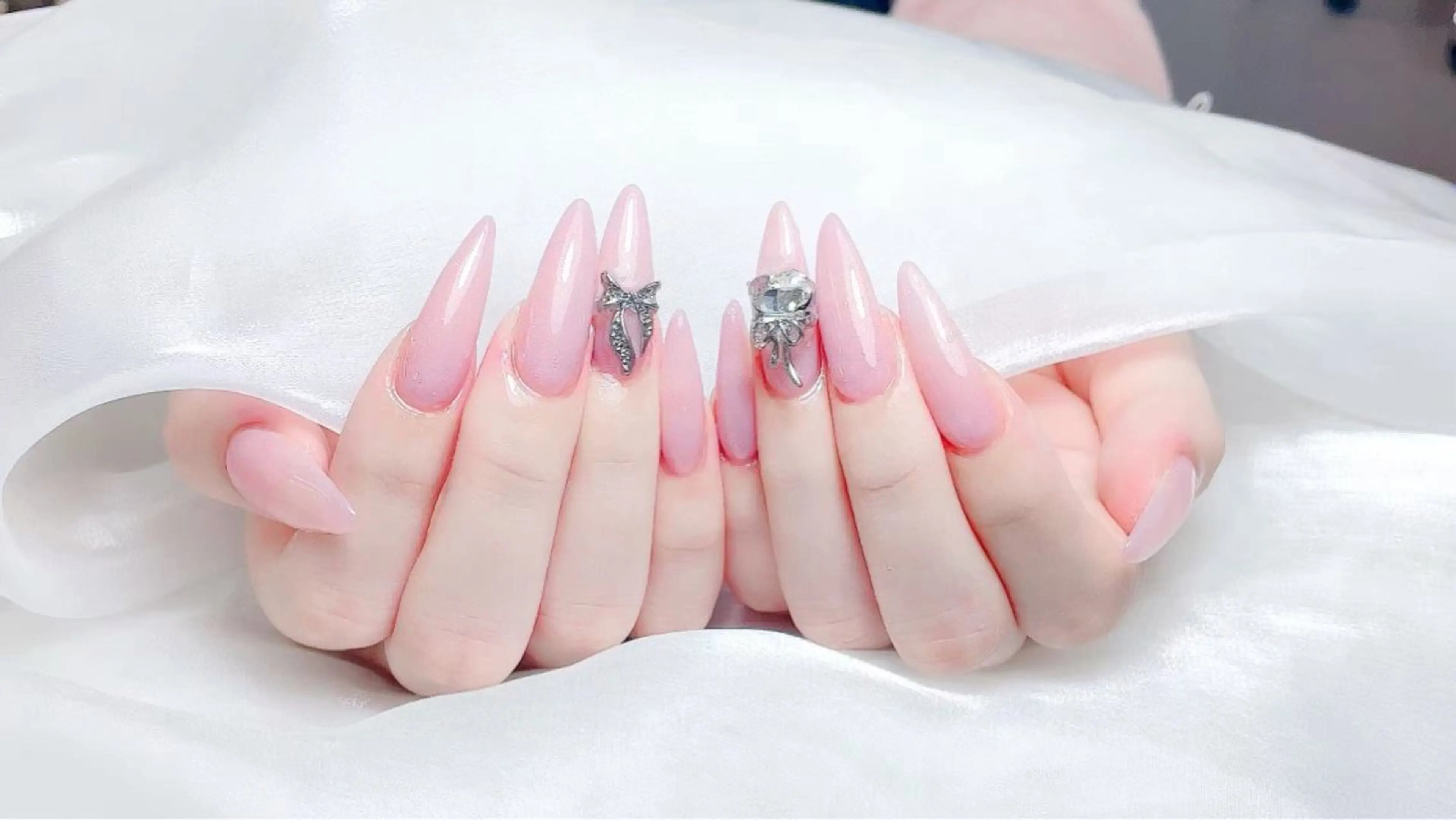 ネイル ハンドネイル 🎀Ｍ nails✨ ビューティーのネイルデザイン